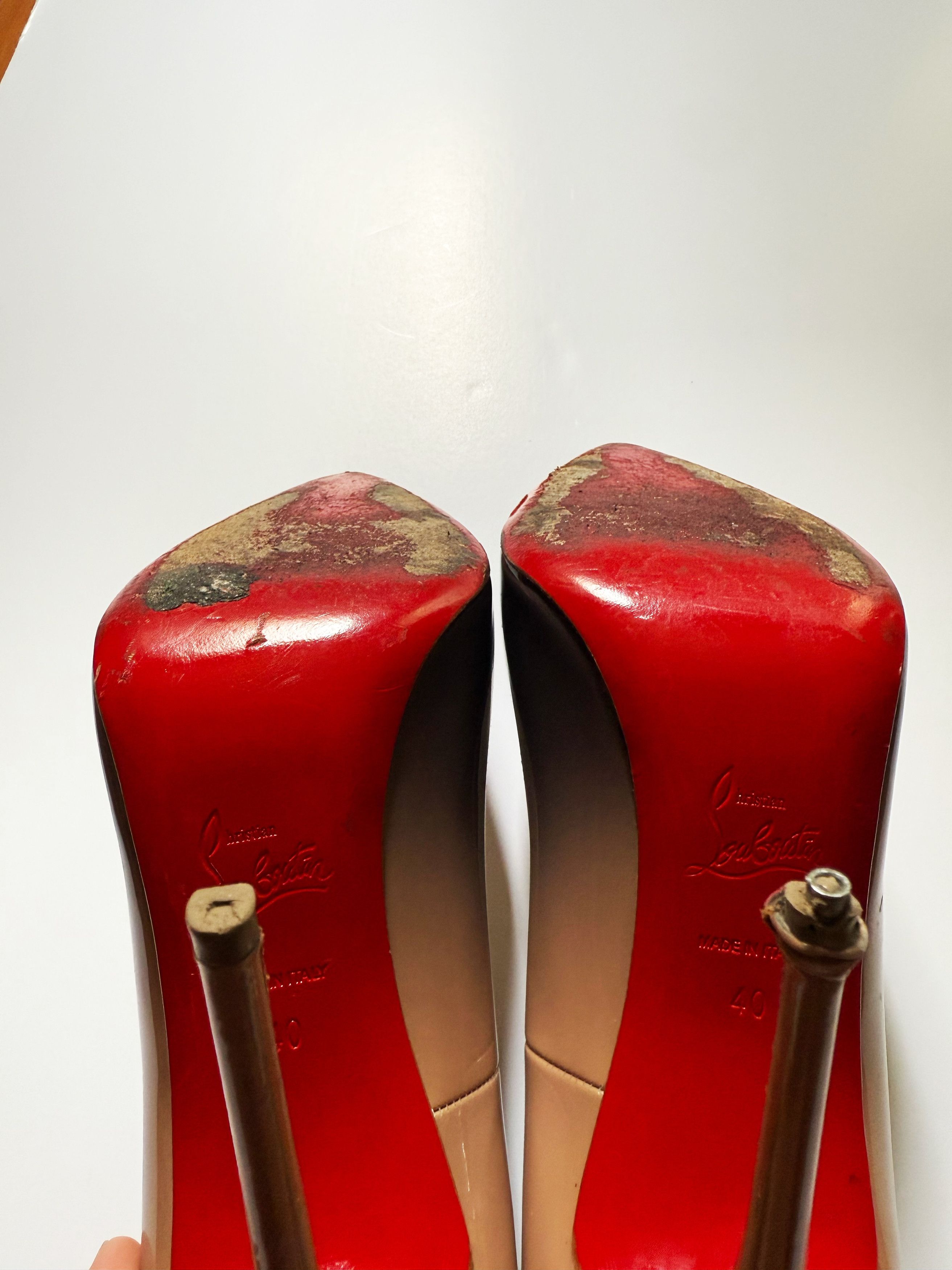 Christian Louboutin CHRISTIAN LOUBOUTIN PATENT LEATHER PUMPS Size US 10 / IT 40 - 5 Thumbnail