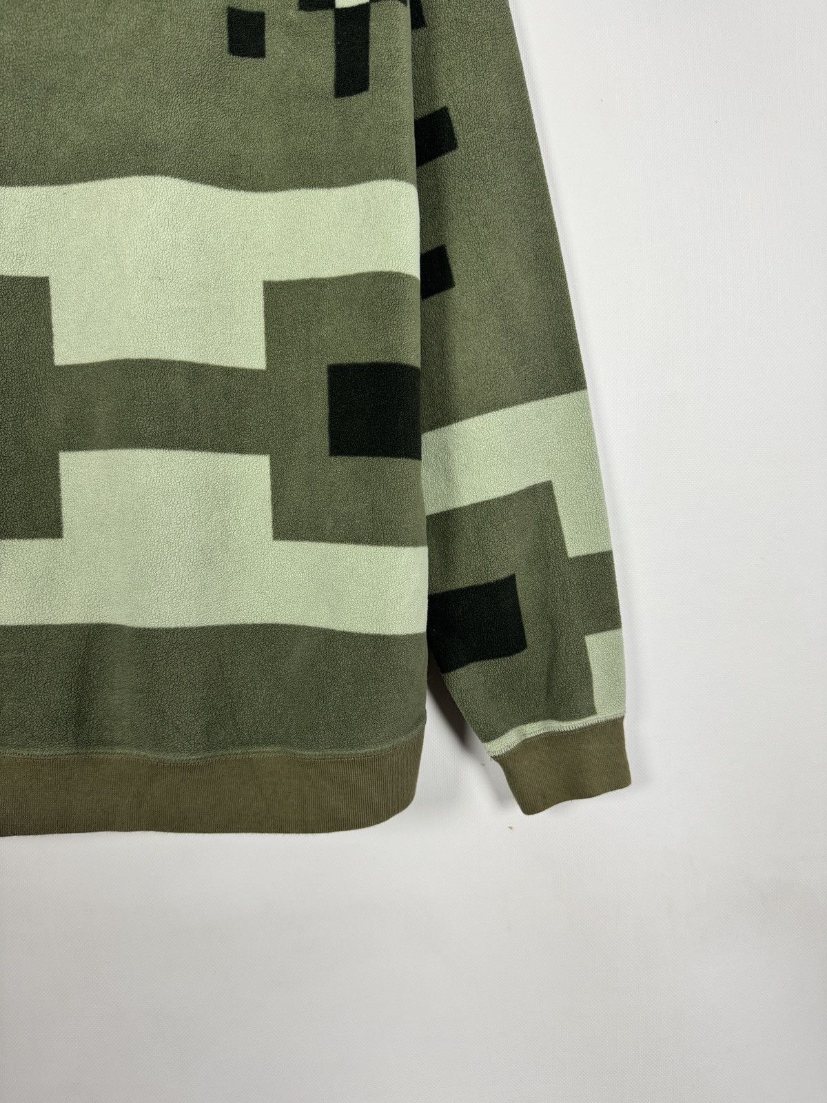 Nike Nike SB Pixel Camo Fleece Sweatshirt Green Pullover Size S Size US S / EU 44-46 / 1 - 15 Thumbnail