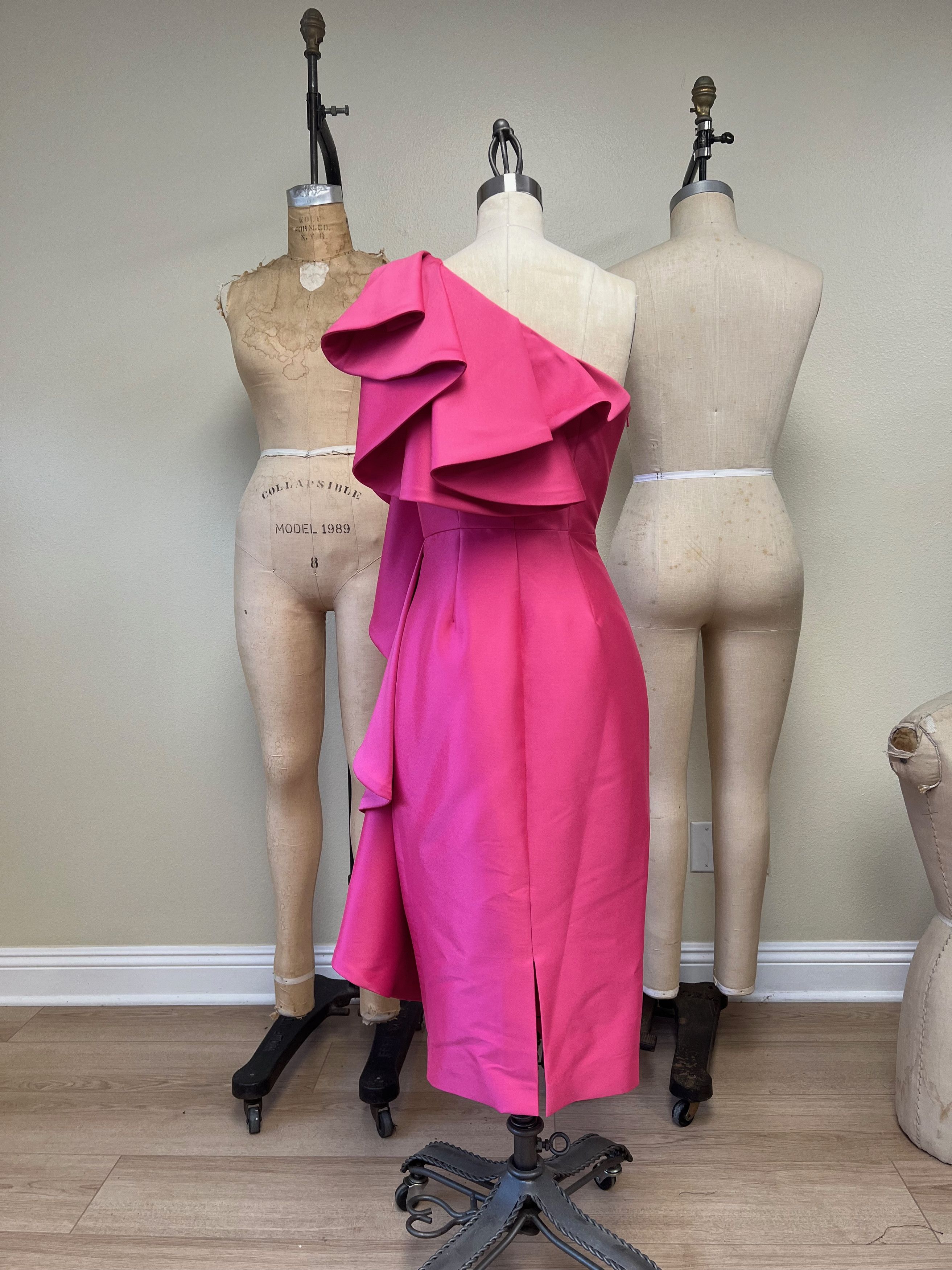 Badgley Mischka NWT Badgley Mishka Ruffle One Shoulder Pink Fuchsia Dress 2 Size XS / US 0-2 / IT 36-38 - 5 Thumbnail
