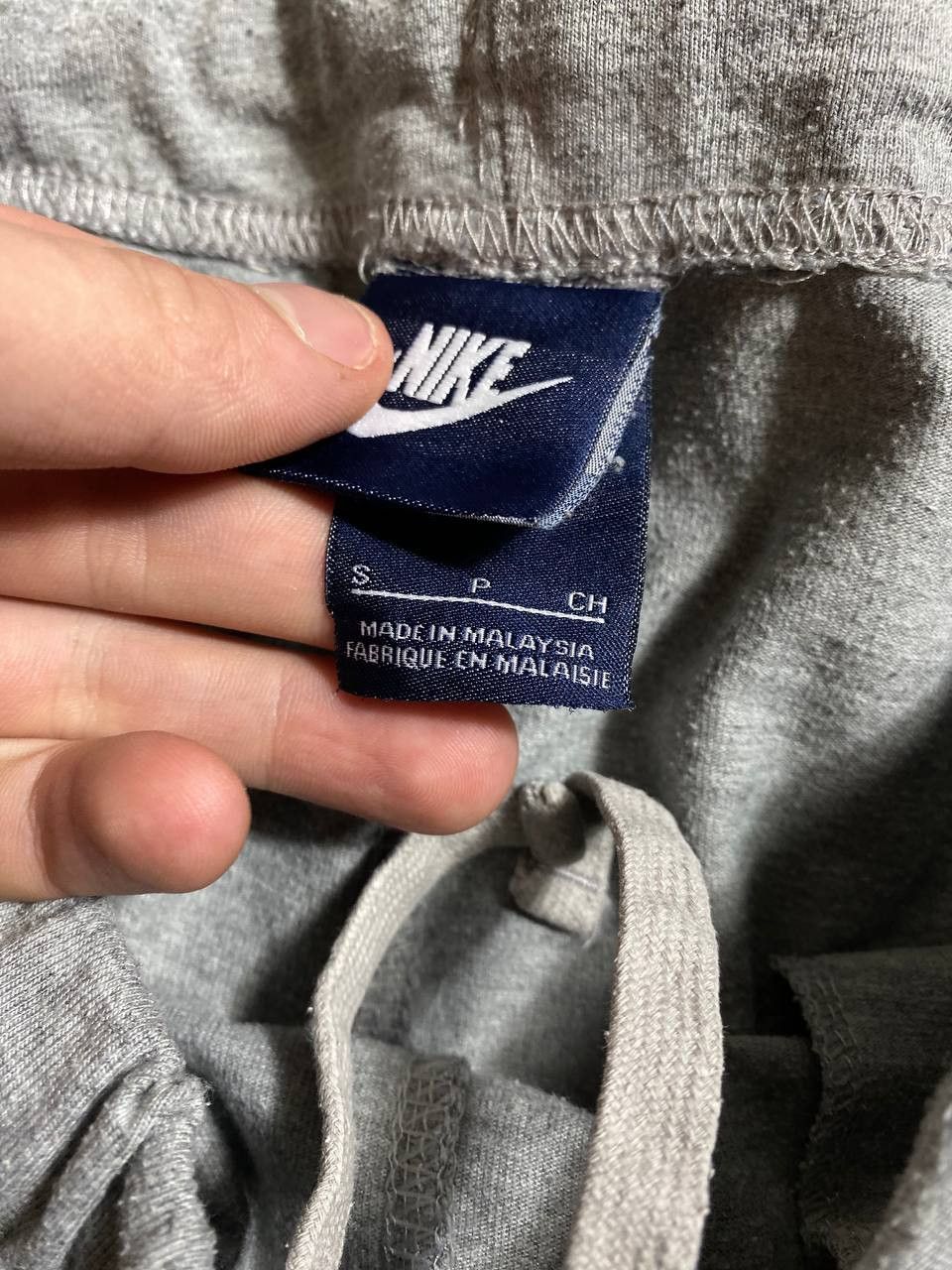 Nike shorts gray streetwear logo Nike Vintage Y2K size S Size US 30 / EU 46 - 2 Thumbnail