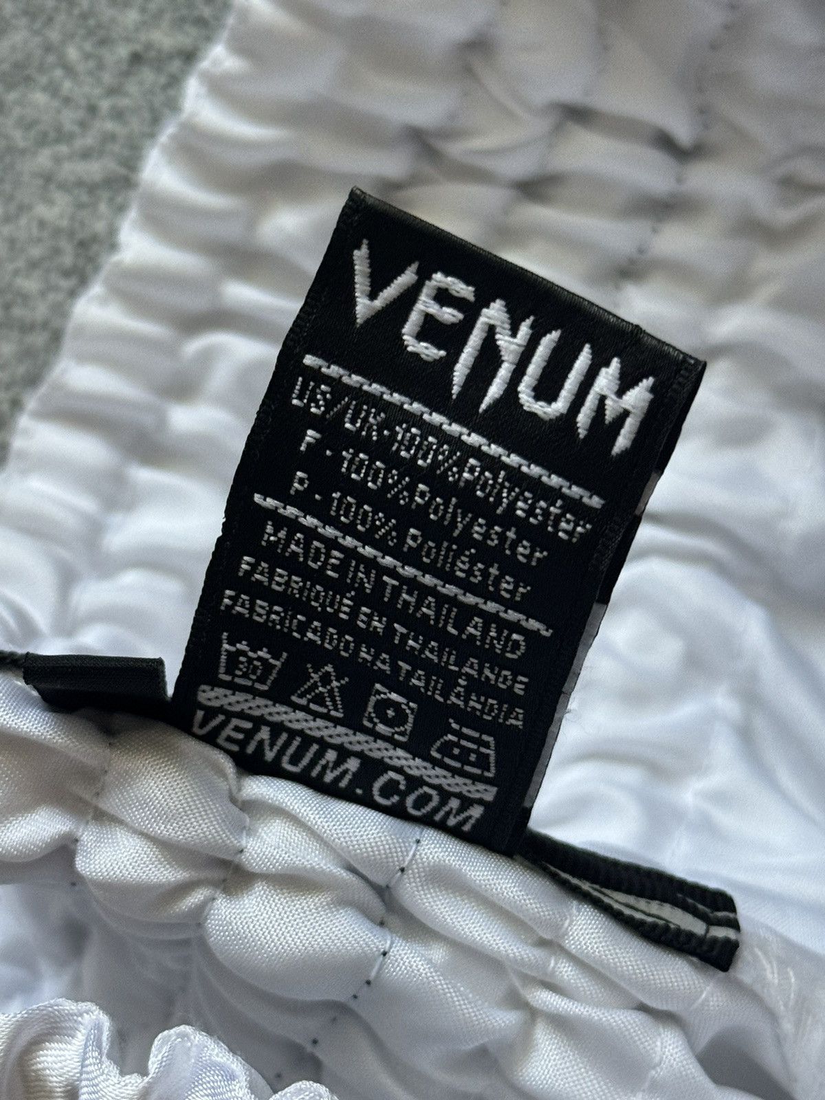 Vintage Venum M big logo shorts 🩳 kick boxing 🥊 Muay Thai karate 🥋 Size US 34 / EU 50 - 8 Thumbnail