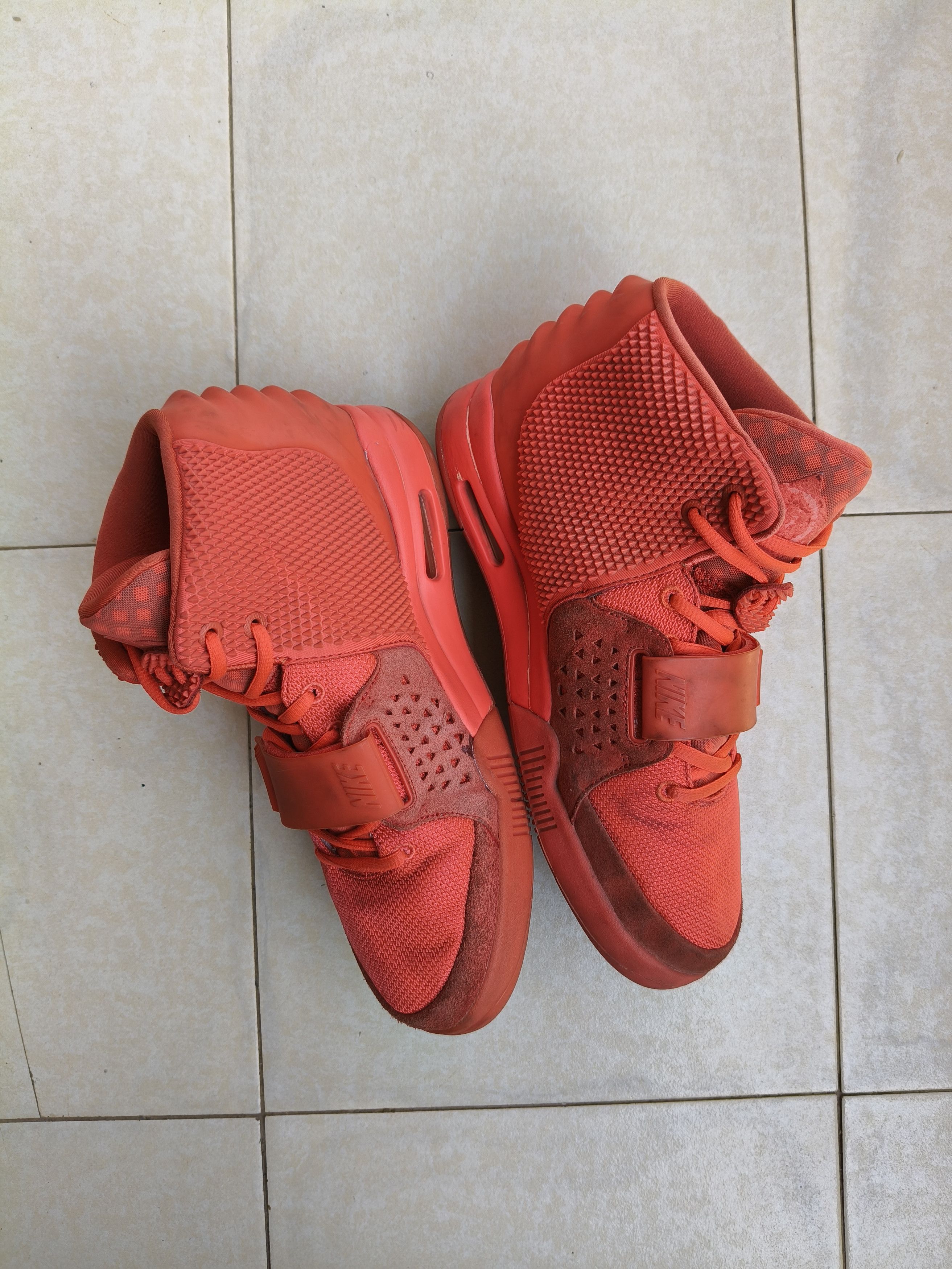 Kanye West × Nike Nike air yeezy 2 RED OCTOBERS Size US 10 / EU 43 - 4 Thumbnail