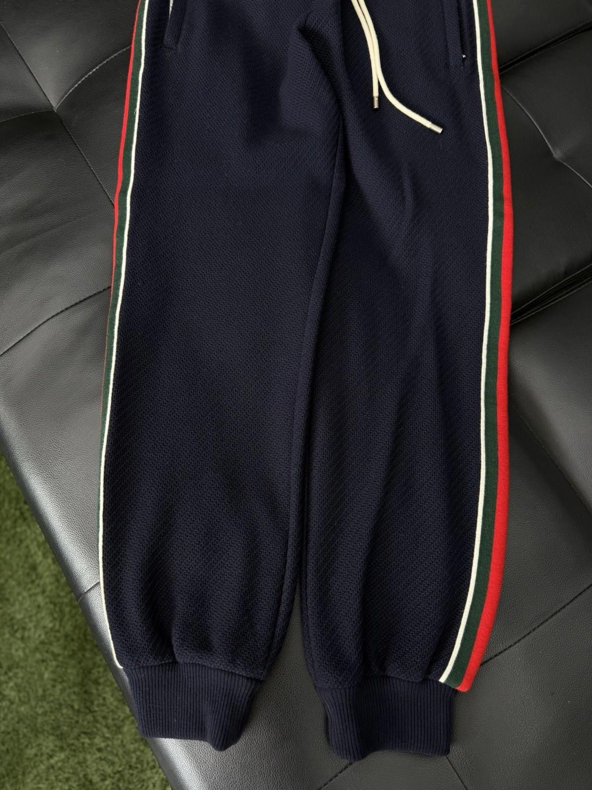 Gucci Authentic Gucci Logo Navy Joggers Wool (XS) $1200 Retail Size US 28 / EU 44 - 5 Thumbnail