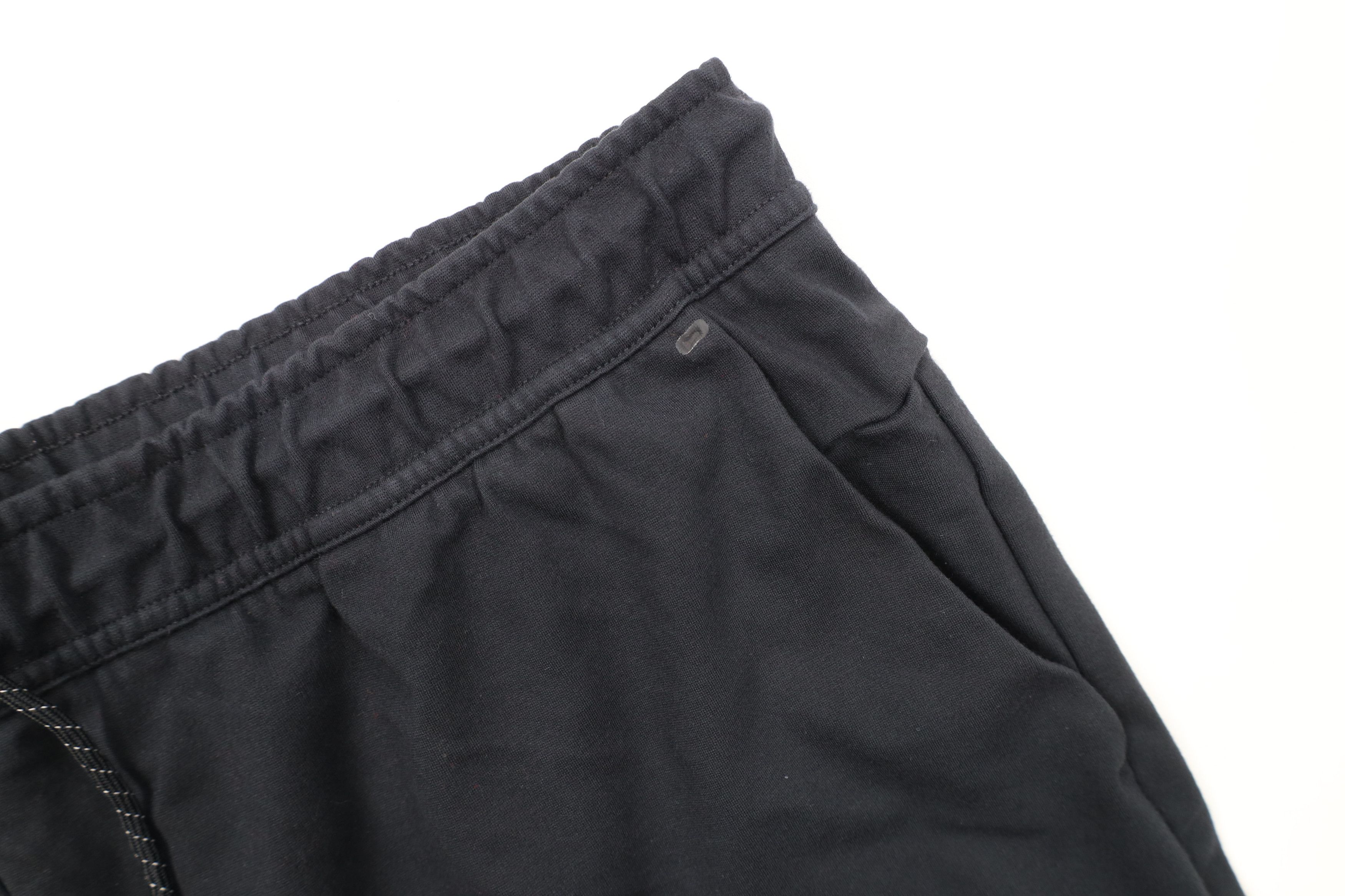 Nike × Vintage Nike Sportswear Spell Lightweight Tech Fleece Shorts Black Size US 38 / EU 54 - 8 Thumbnail