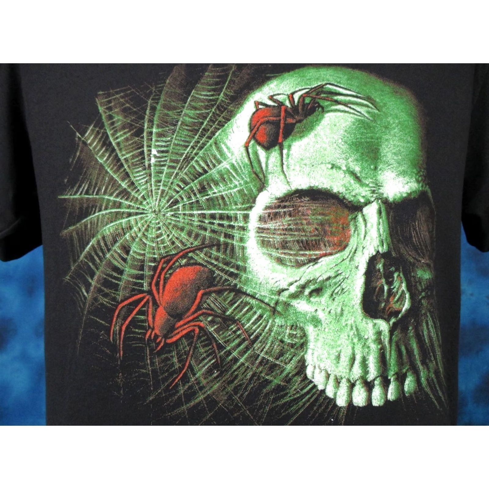 Vintage VINTAGE Spider Web Skull Paper Thin T-Shirt Black Medium Mens 80s 90s Skeleton Halloween White House NOS Size US M / EU 48-50 / 2 - 3 Thumbnail