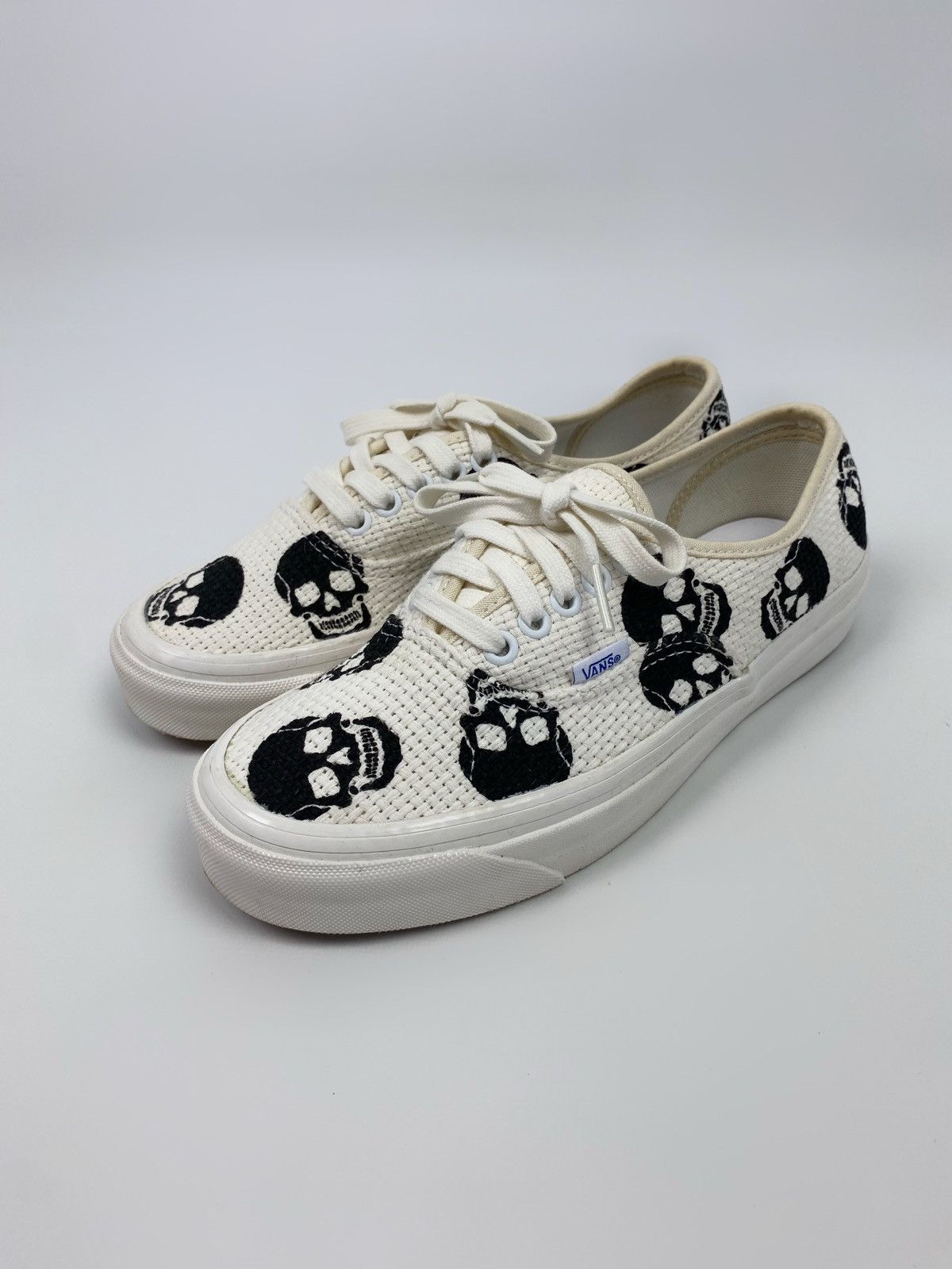 Vans Authentic 44 DX Anaheim Factory Needlepoint/Skulls Size US 7 / EU 40 - 2 Thumbnail