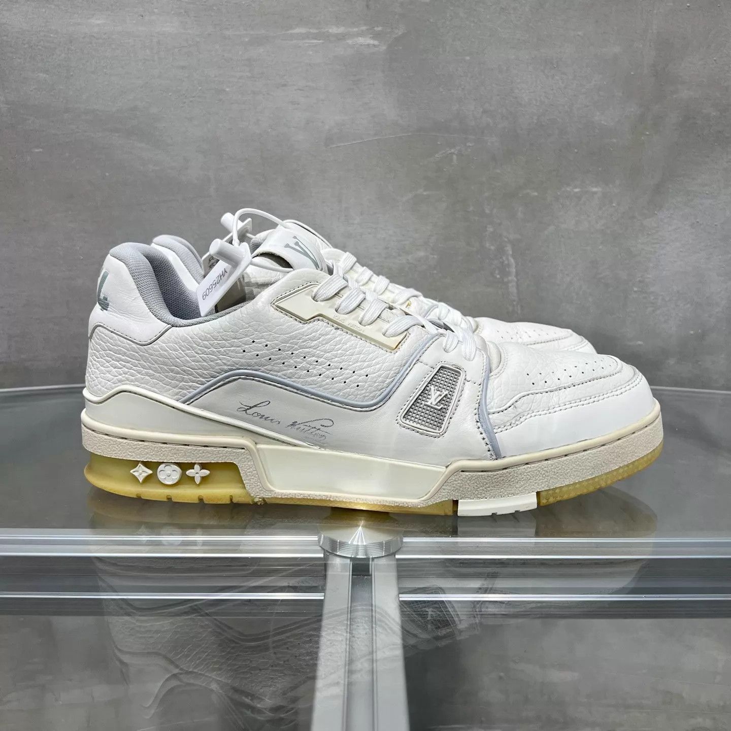 Louis Vuitton LV Trainer White Cement UK7.5 (41.5) Size US 8.5 / EU 41-42 - 5 Thumbnail