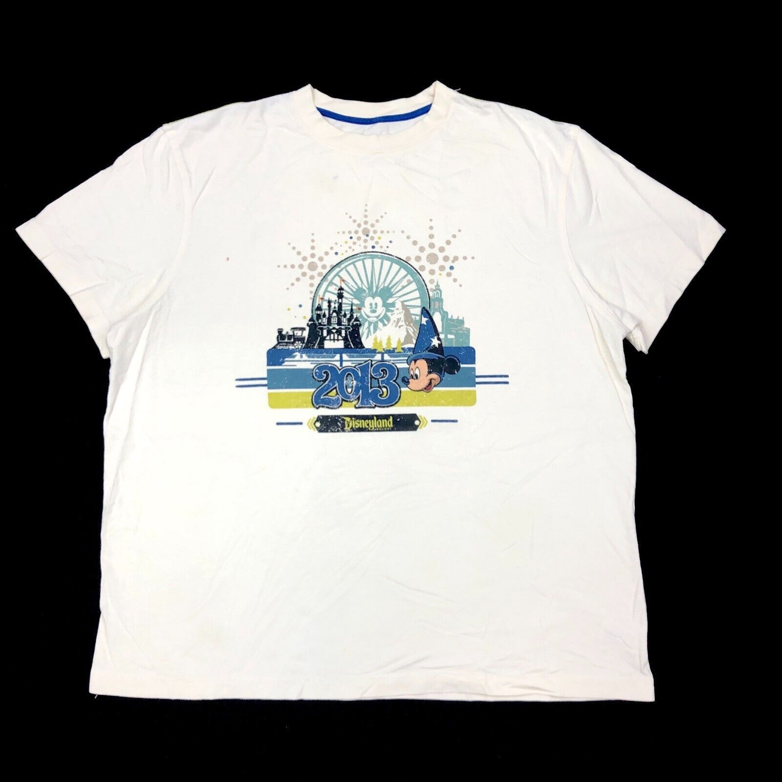 Disney × Mickey Mouse × Vintage 2013 Disneyland Pixar Pier Tan Cream Tee T Shirt Size XXL Size US XXL / EU 58 / 5 - 1 Thumbnail