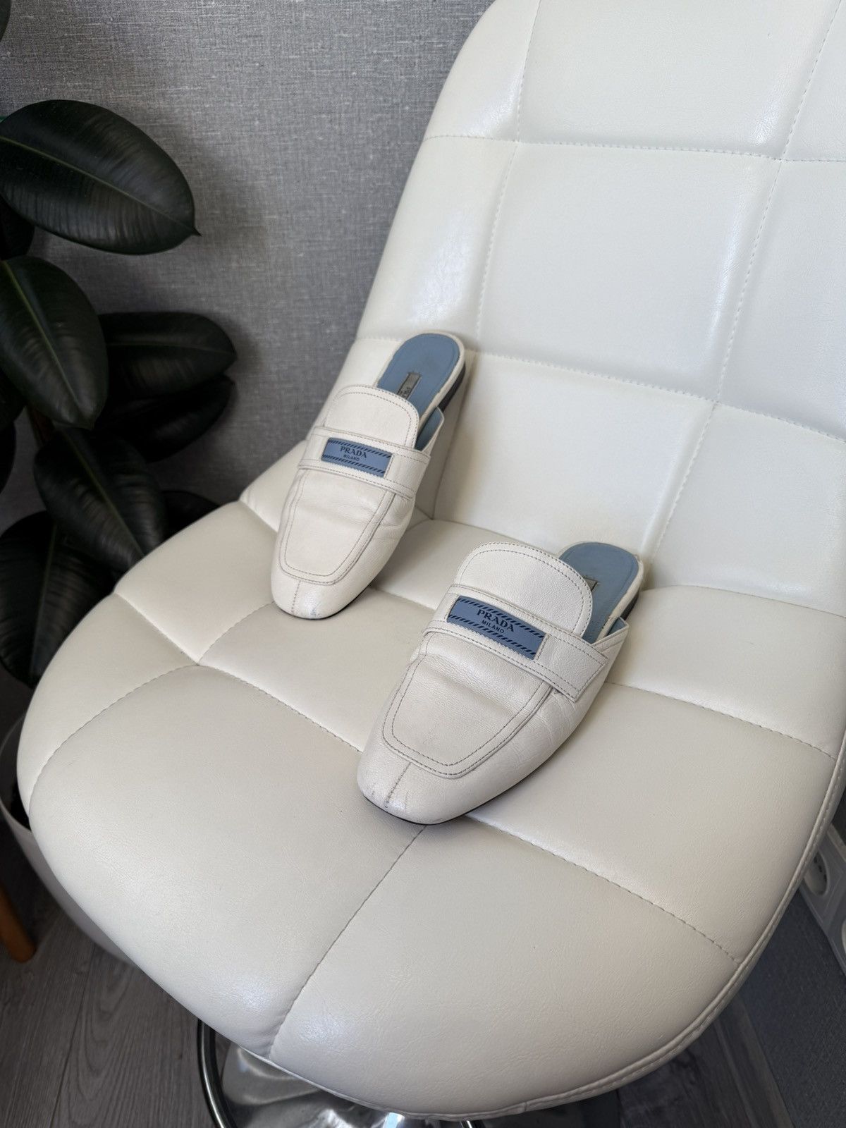 Prada Prada White Leather Backless Loafers Mules Blue Logo Detail Size US 9 / IT 39 - 1 Thumbnail