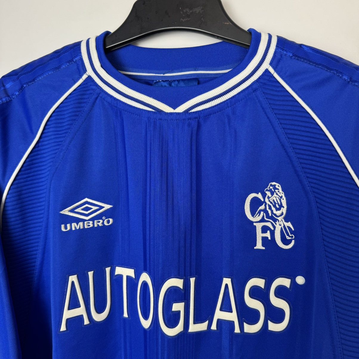 Umbro CHELSEA 1999 2000 HOME FOOTBALL SHIRT SOCCER #9 HASSELBAINK Size US XL / EU 56 / 4 - 7 Thumbnail