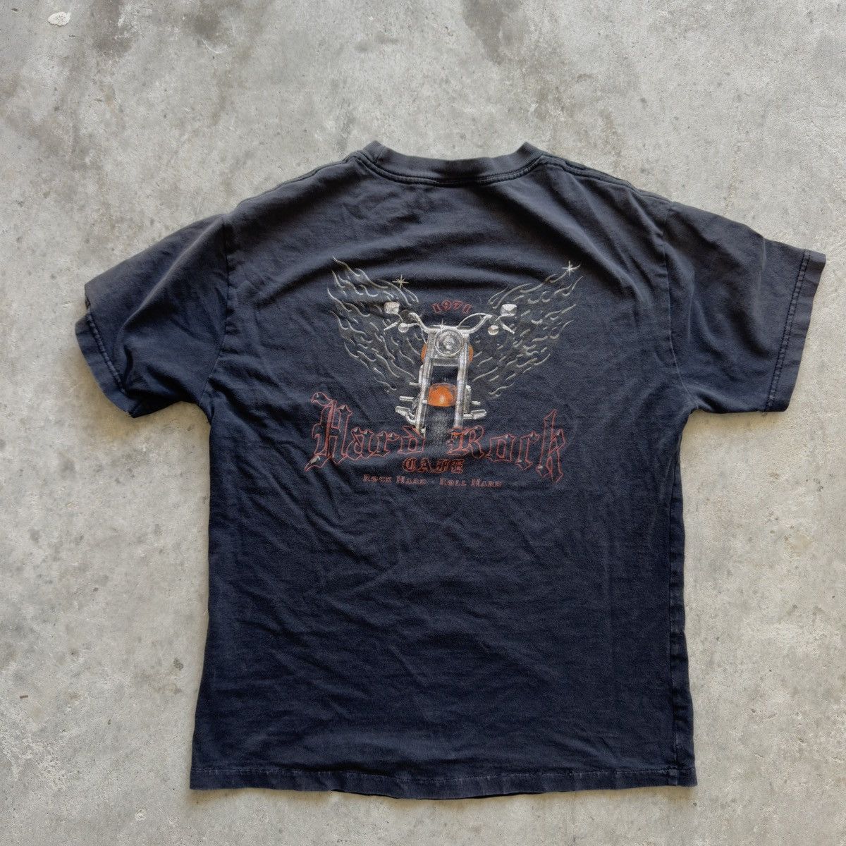 Hard Rock Cafe Vintage Hard rock cafe t shirt Size US M / EU 48-50 / 2 - 2 Thumbnail