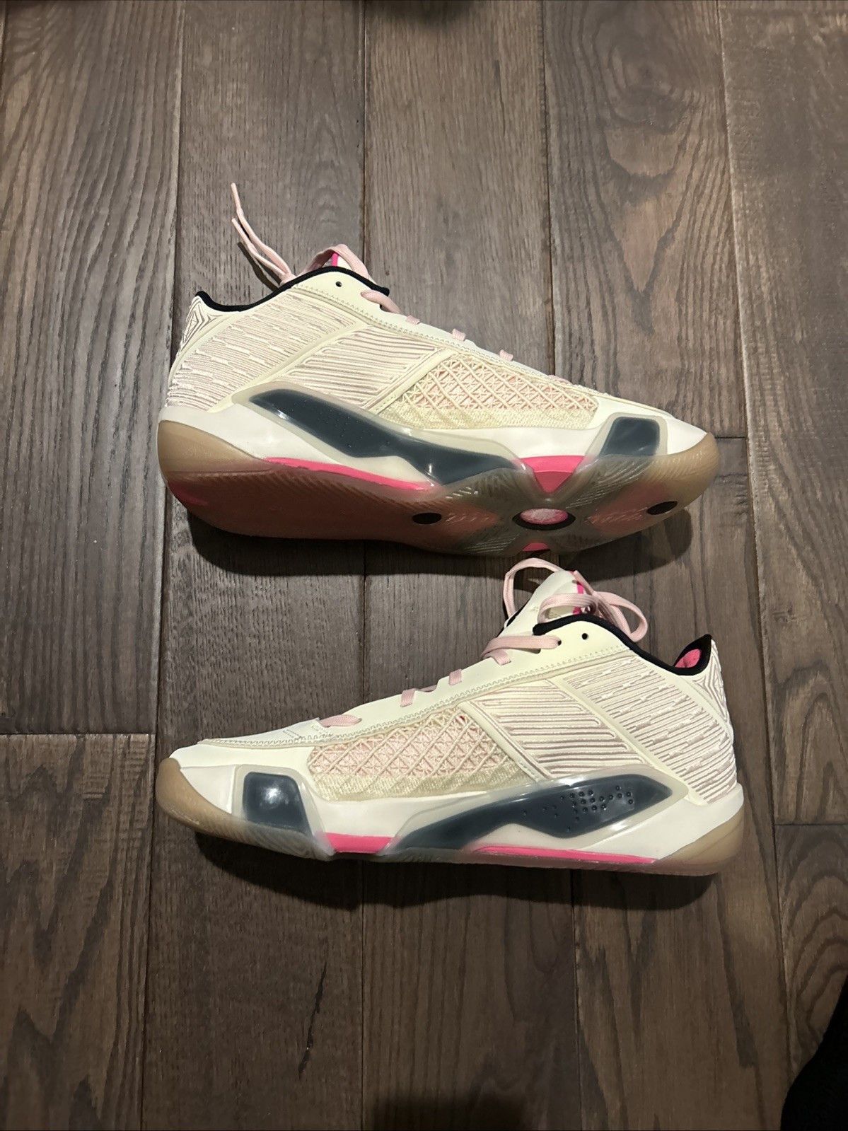 Jordan Brand Jordan XXXVIII 38 Low Basketball Shoes Men's Size 11.5 Size US 11.5 / EU 44-45 - 3 Thumbnail