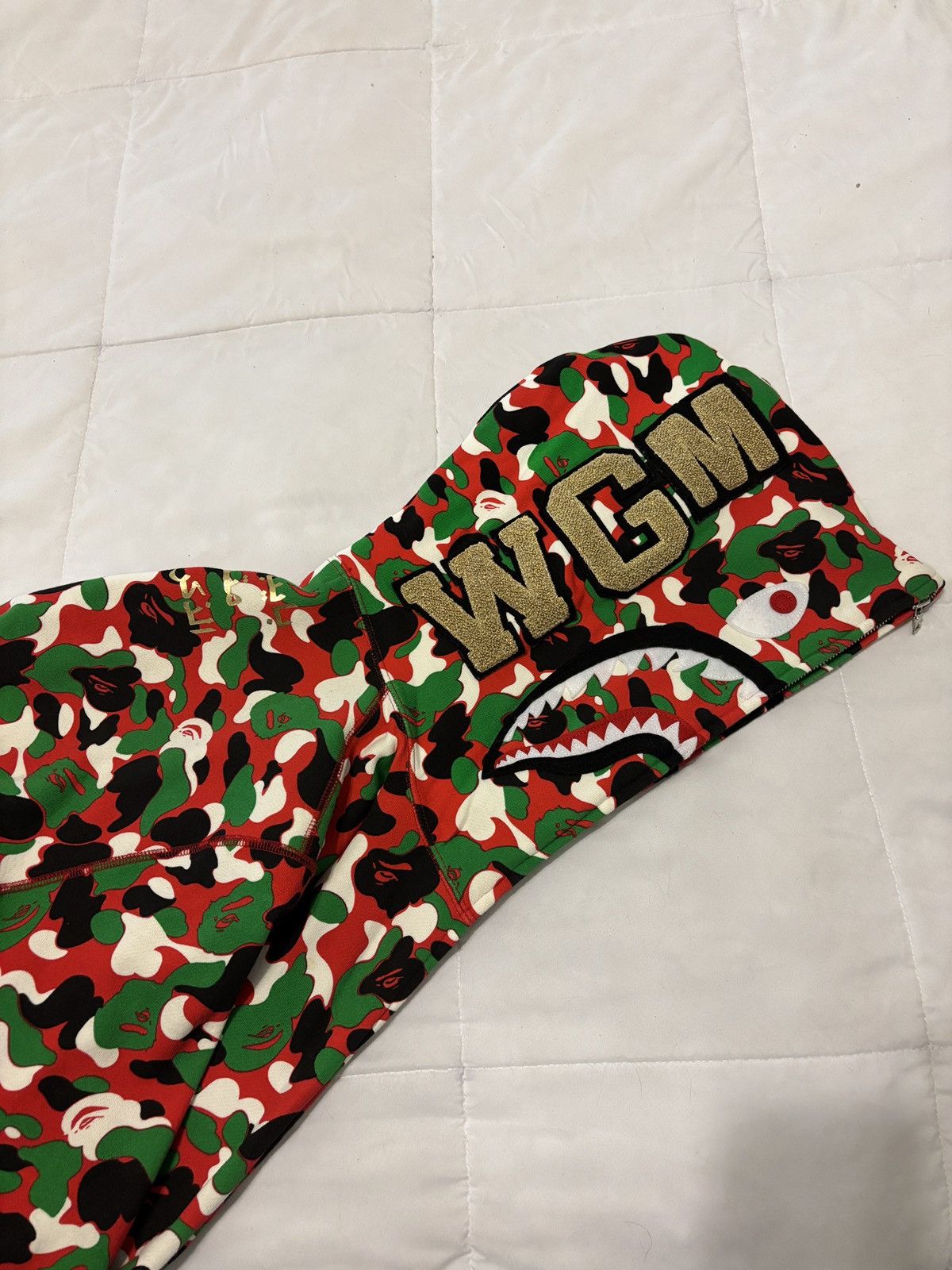 Bape Bape Dubai Exclusive Camo Shark Full Zip Hoodie Size US M / EU 48-50 / 2 - 3 Thumbnail