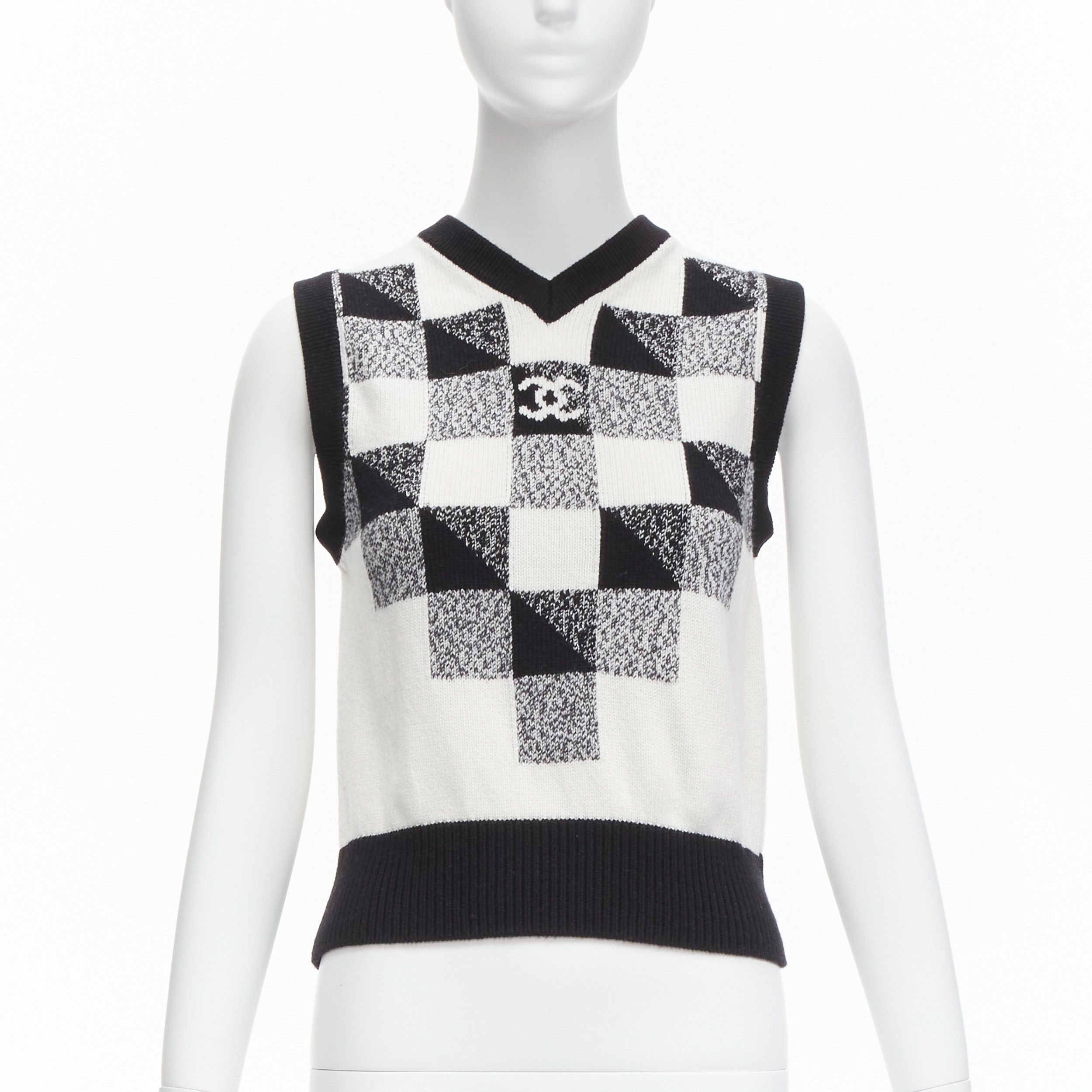 Chanel CHANEL 100% cashmere black white graphic check CC logo sweater vest FR36 S Size S / US 4 / IT 40 - 1 Thumbnail