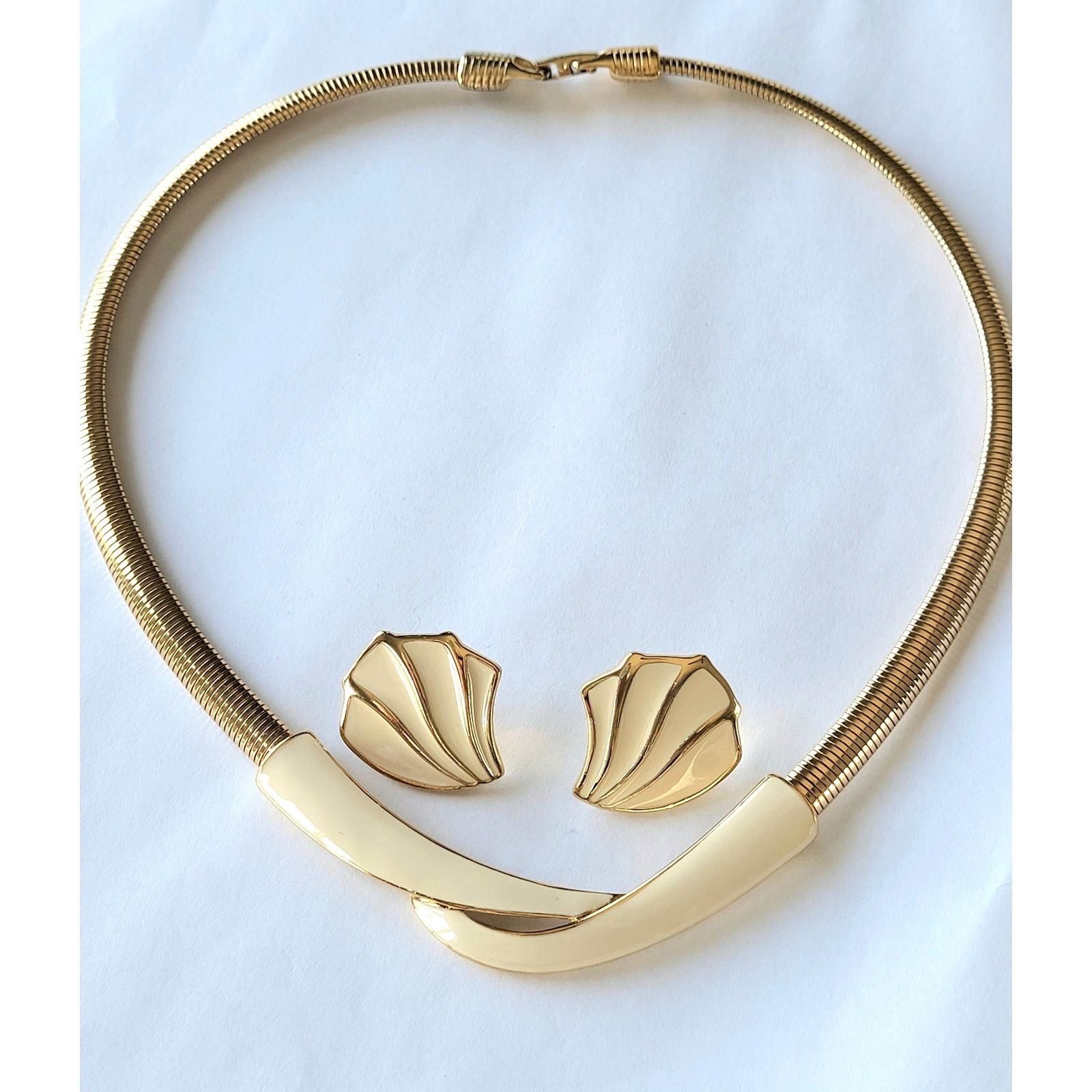 & Other Stories Vintage Glamour: Signed Trifari Set Gold Cream Enamel MCM Size ONE SIZE - 7 Thumbnail