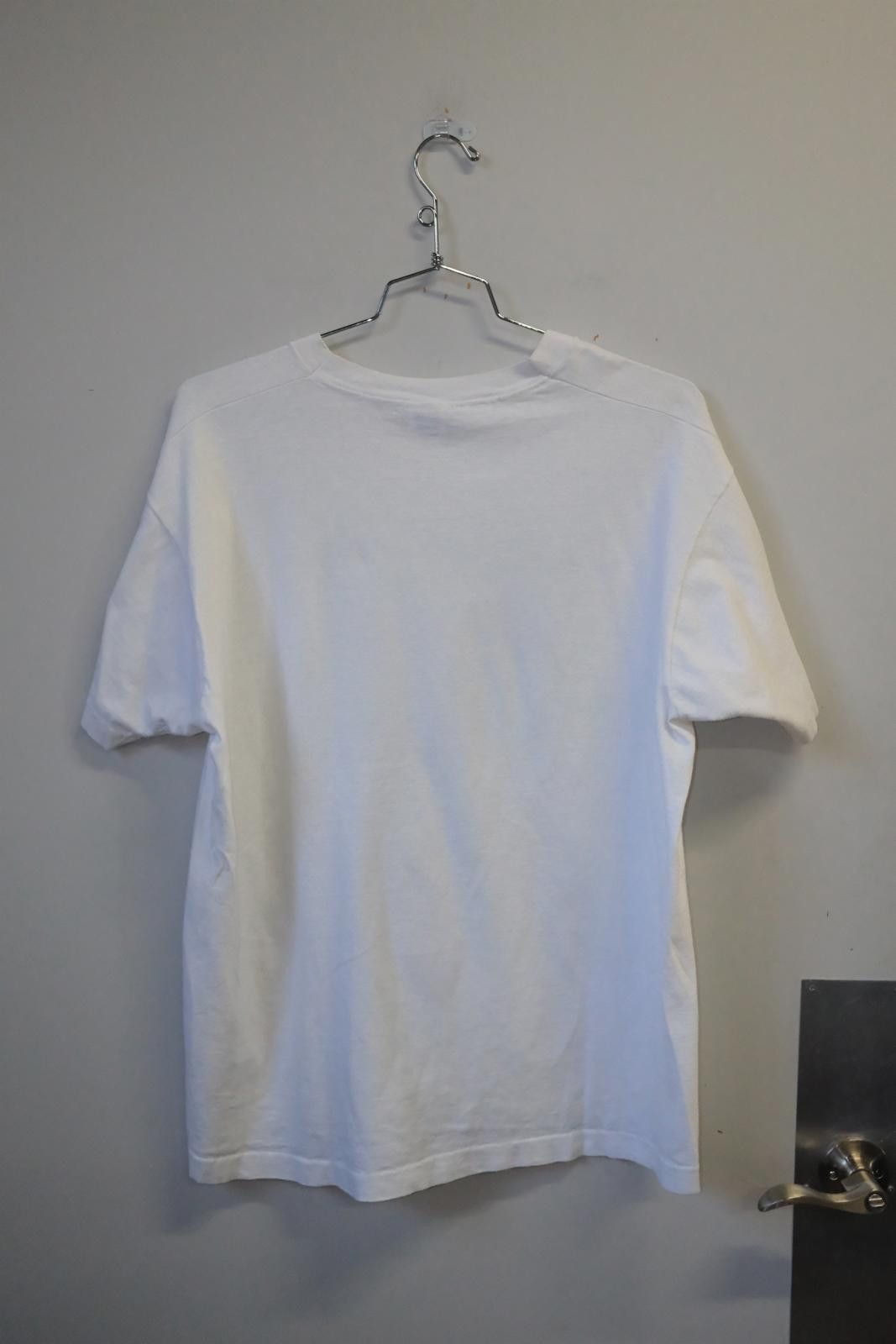 Fruit Of The Loom 90s Fruit of The Loom But I'm Only 32 Caymen T-Shirt Size XL / US 12-14 / IT 48-50 - 2 Thumbnail