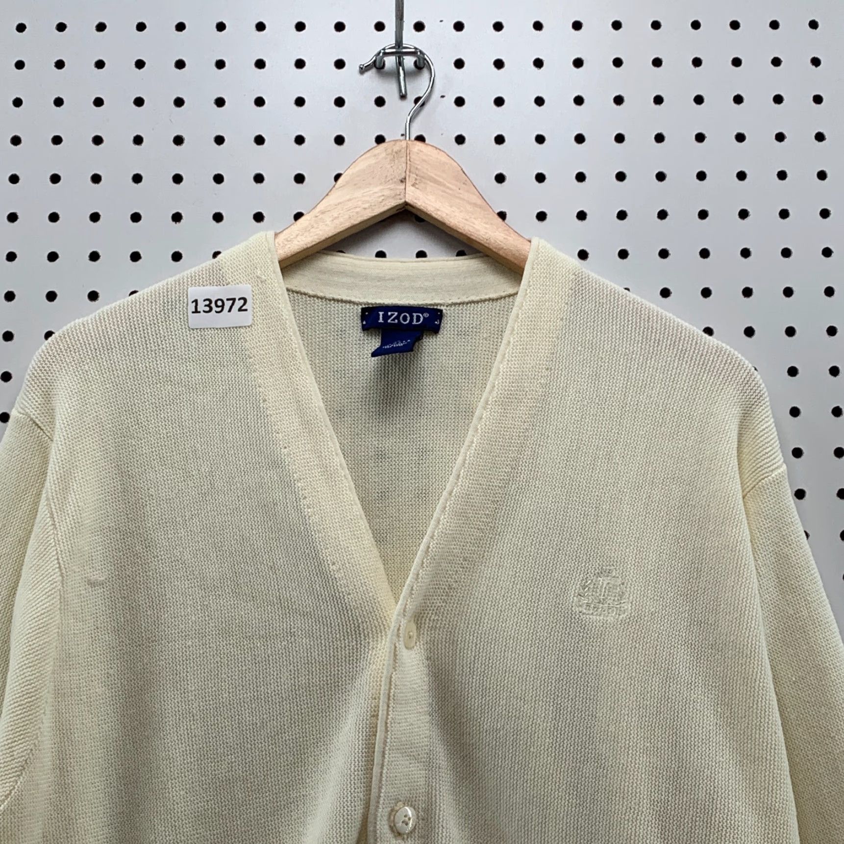 Izod VINTAGE IZOD Cardigan Shirt Men XL Beige 100% Acrylic Button Down 1980s VTG Mens Size US XL / EU 56 / 4 - 3 Thumbnail