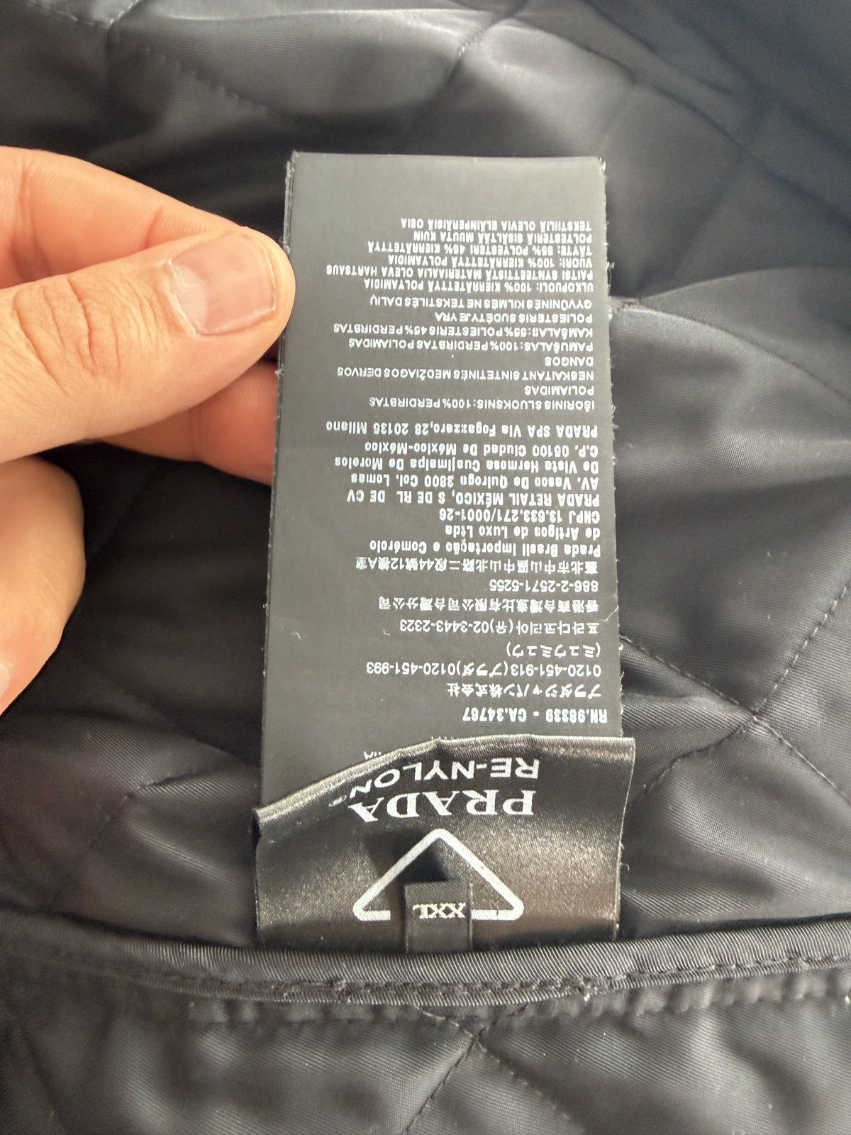 Prada Prada Re-Nylon Quilted Jacket Black RARE SIZE XXL Size US XXL / EU 58 / 5 - 5 Thumbnail