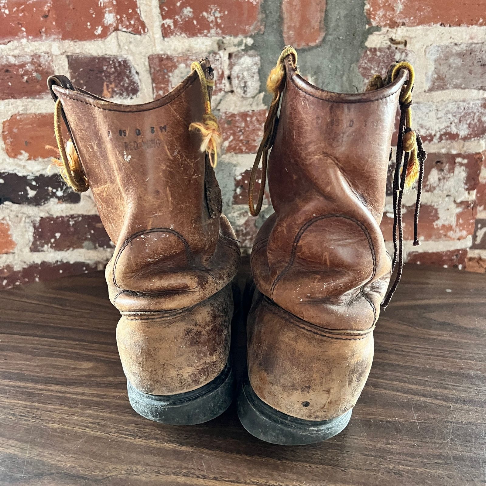 Red Wing Destroyed Thrashed Men's Red Wing Boots Size 8.5 D Size US 8.5 / EU 41-42 - 5 Thumbnail