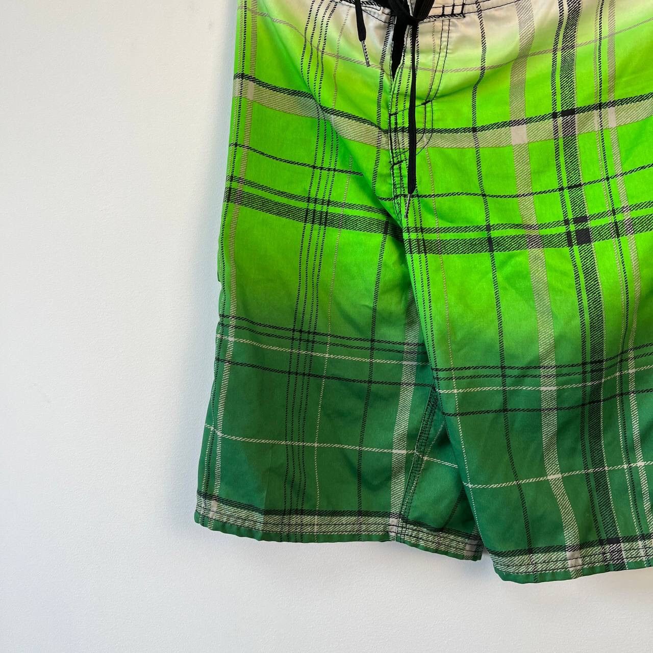 O'Neill VINTAGE ONEILL BIG LOGO SWIM BOARD SURF NYLON SHORTS Y2K Size US 33 - 13 Thumbnail