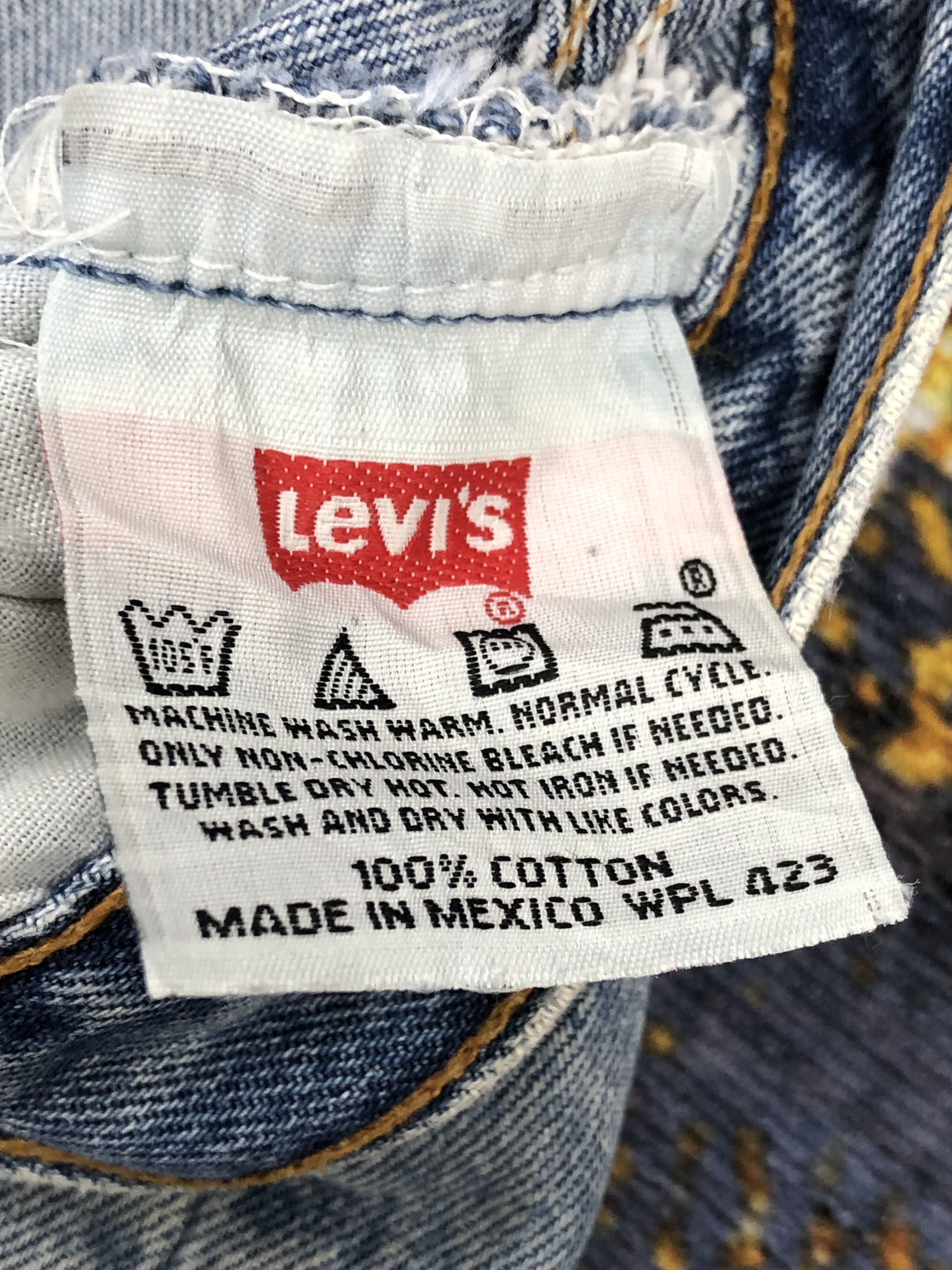 Levi's Vintage Levis 501 Light Blue Button Fly Jeans DPP0051 Size US 31 - 6 Thumbnail