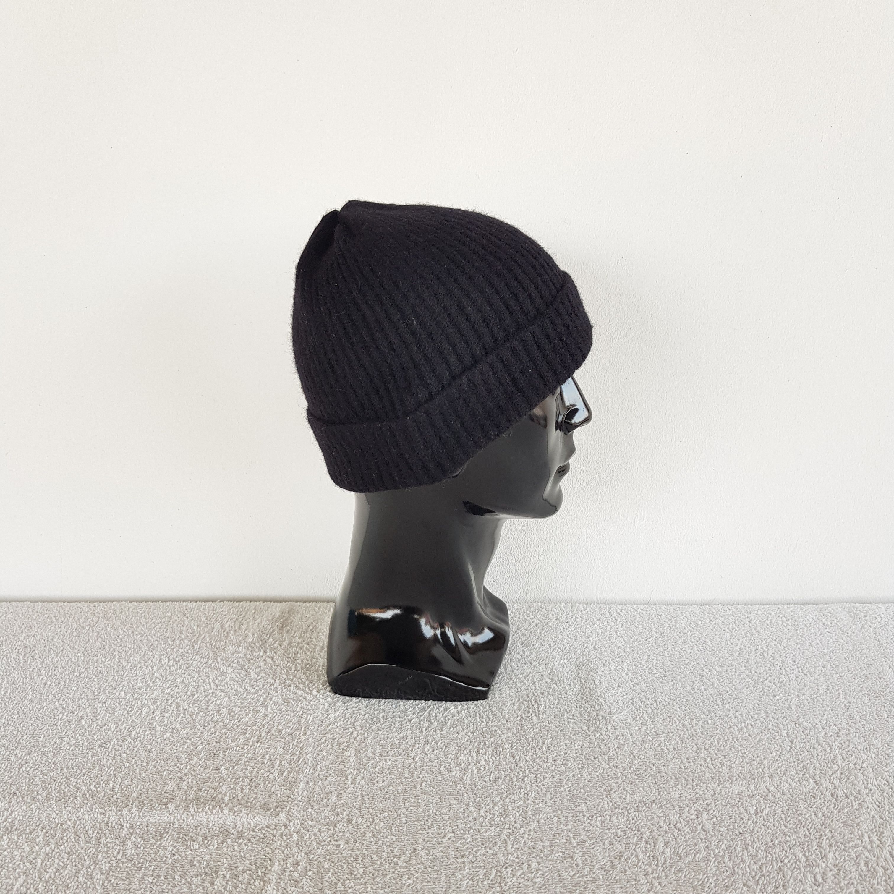 Japanese Brand Vintage Unknown Japanese Brand Beanie Y2K Knit Snow Caps Hat Size ONE SIZE - 3 Thumbnail