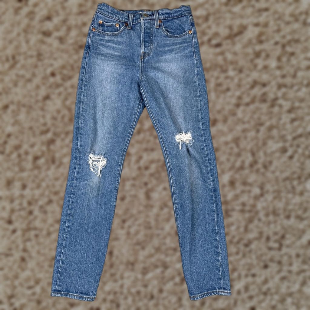 VINTAGE Levis Jeans Womens 25 Blue Wedgie High Rise Button Fly Distressed Ankle - Levi's Wedgie Fit 90s Retro Womens Jeans