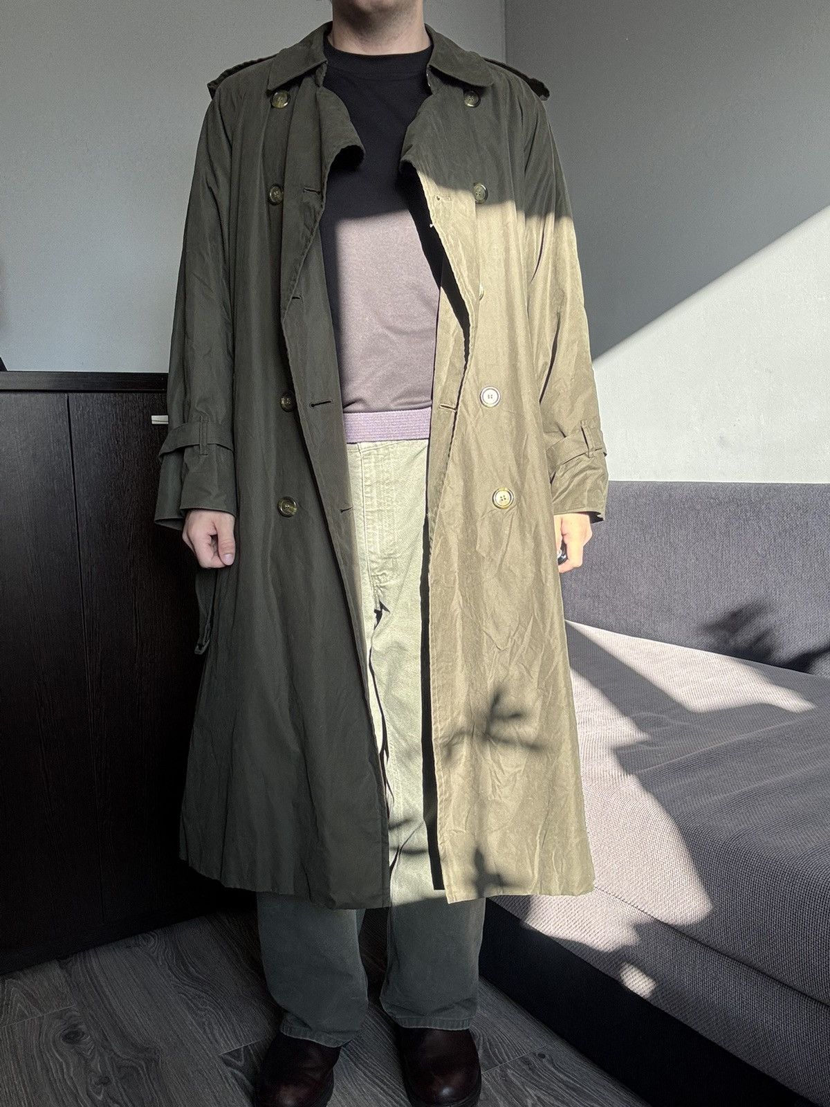 Burberry’s men’s vintage double brested long trench coat 40R