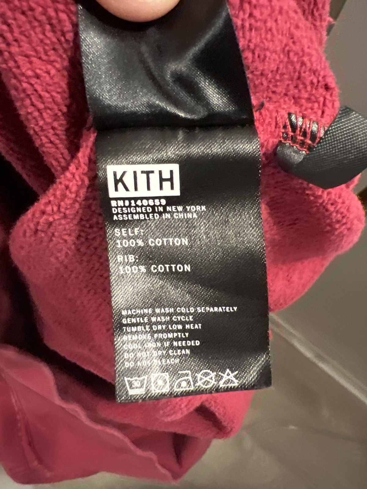 Kith × Vogue Kith x Vogue 125th Anniversary Crewneck, Pink Size US M / EU 48-50 / 2 - 11 Thumbnail