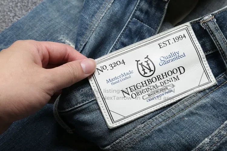 Neighborhood Neighborhood size M Distressed Patch King of Cows Jeans, S Size US 27 - 6 Thumbnail