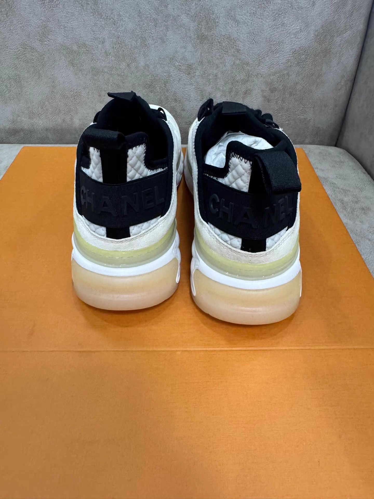 Chanel CHANEL Round Toe Logo Low-Top Sneakers K13 Size US 7.5 / IT 37.5 - 4 Thumbnail