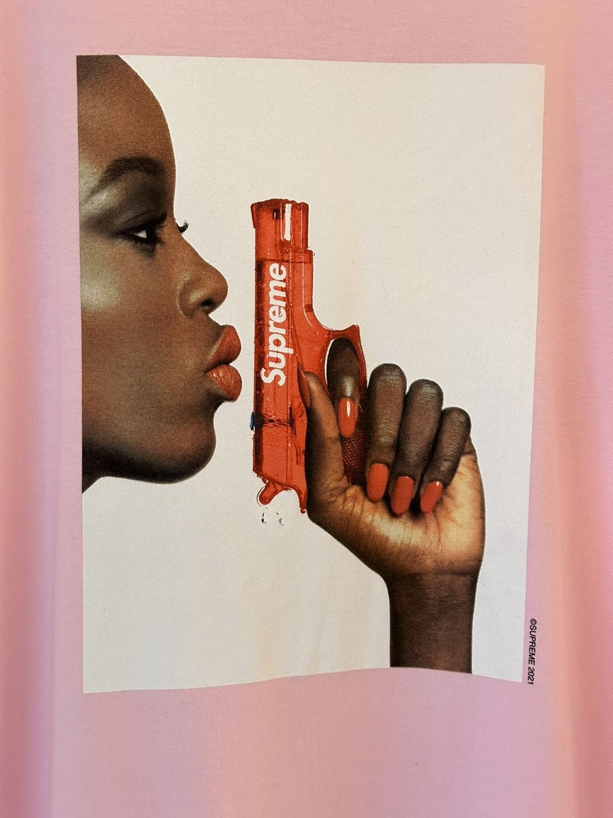 Supreme Supreme Water Pistol Tee Size US L / EU 52-54 / 3 - 2 Thumbnail