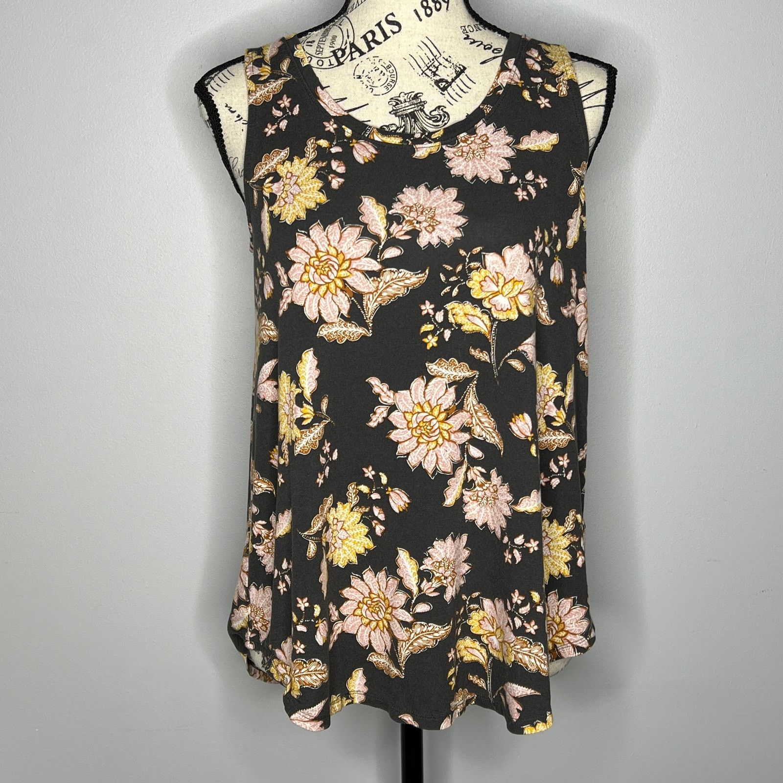 Old Navy Luxe SMALL Floral Round Neck Super Soft Tank Top Size S / US 4 / IT 40 - 10 Thumbnail