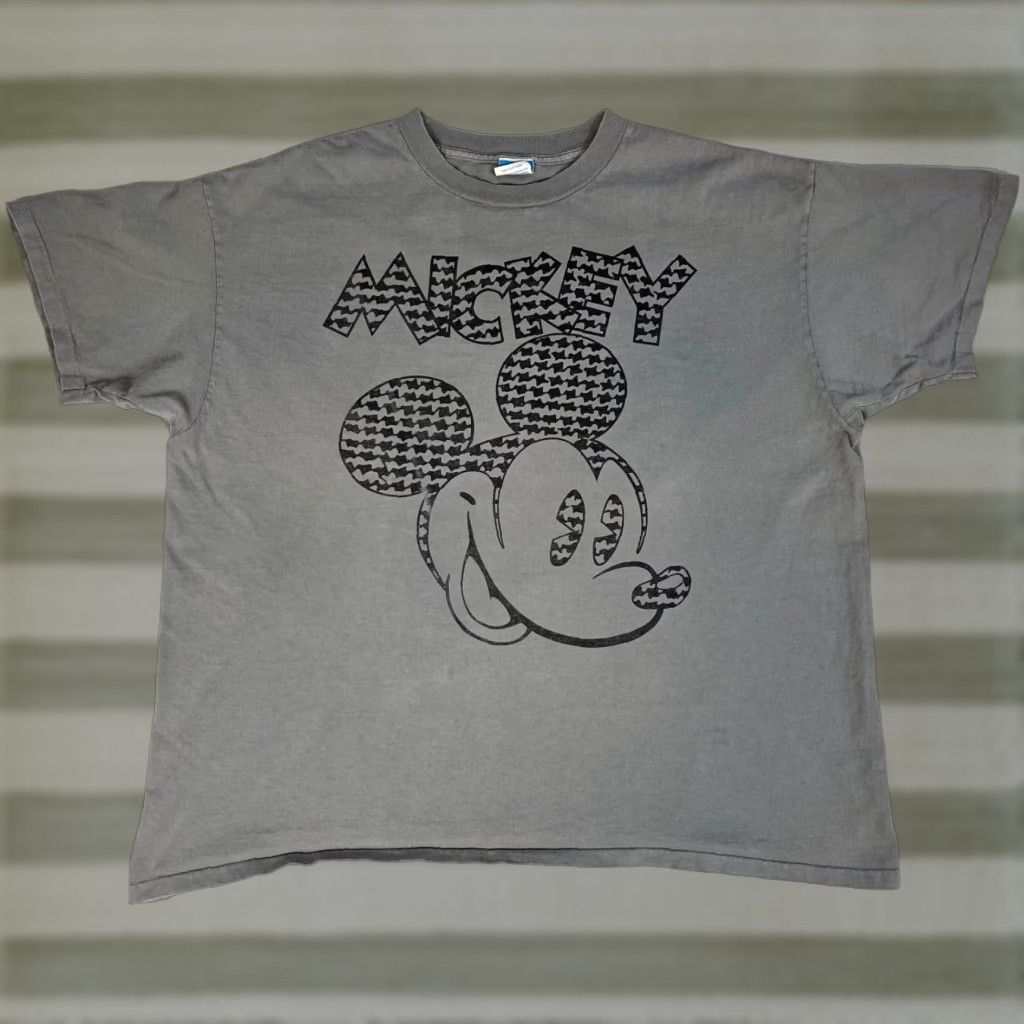 Disney VINTAGE Disney Mickey Mouse Men's T-Shirt Gray XL US Made Size US XL / EU 56 / 4 - 1 Thumbnail