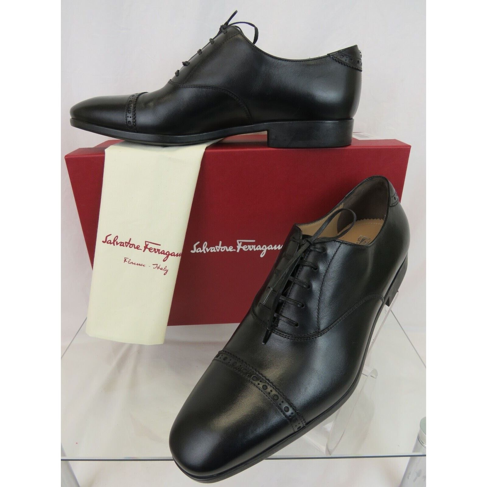 Salvatore Ferragamo FERRAGAMO BOSTON BLACK BROGUE LEATHER GANCINI OXFORDS 10 EE Size US 11 / EU 44 - 1 Thumbnail