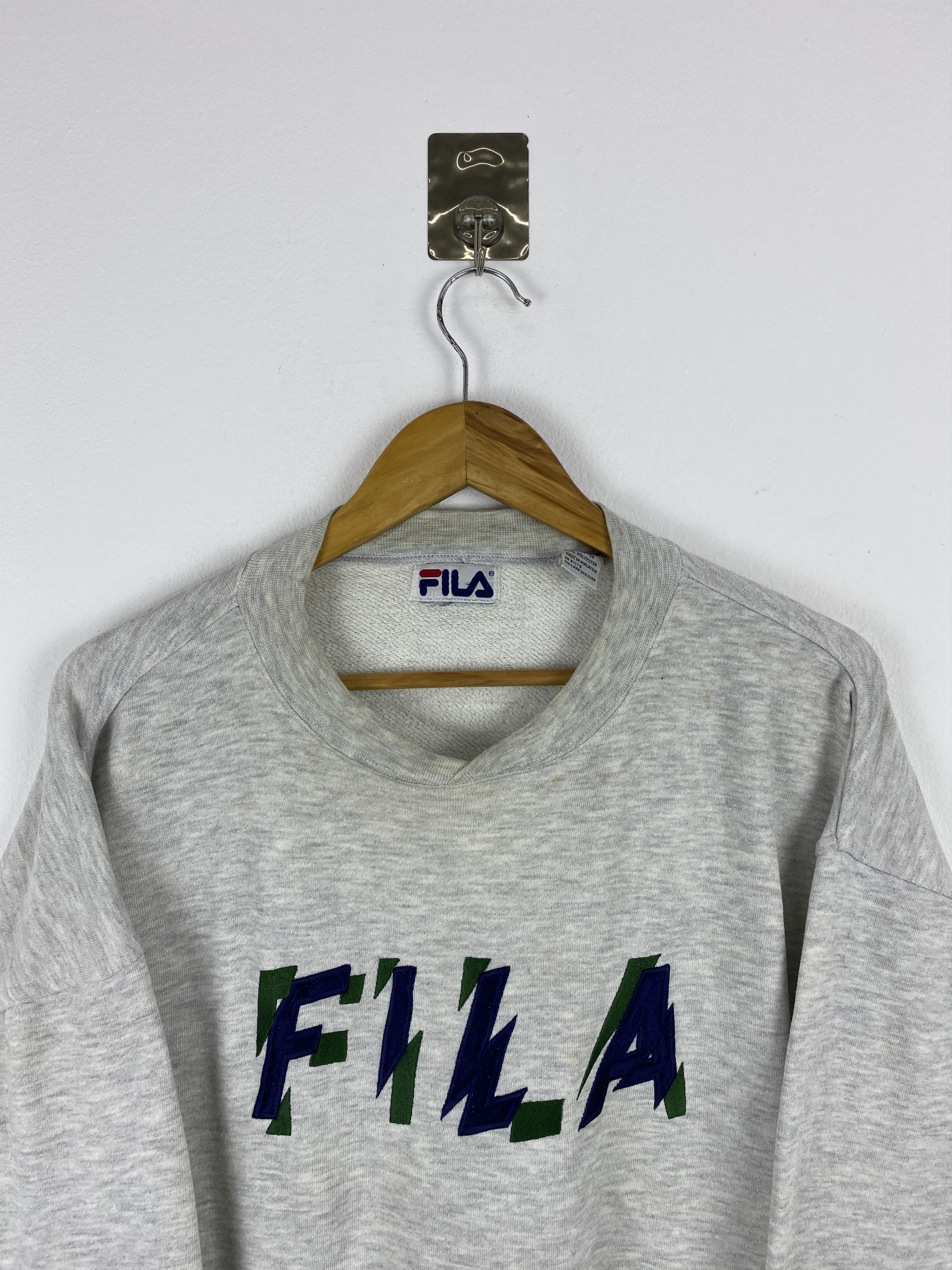 Fila Vintage 90s Fila Spell Out Central Logo Sweatshirt SH0546 Size US S / EU 44-46 / 1 - 2 Thumbnail