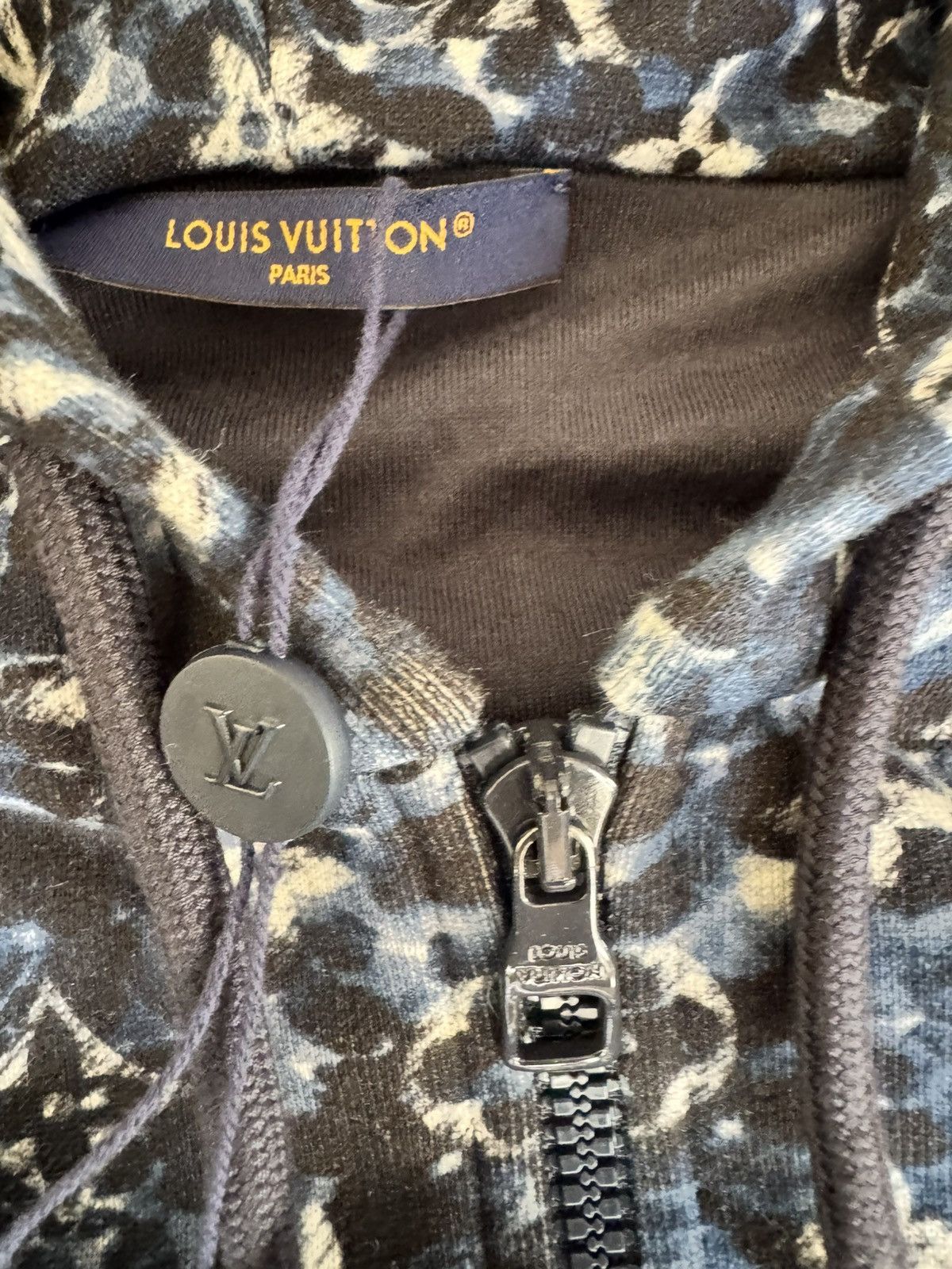 Louis Vuitton Louis Vuitton All Over Monogram Full Zip Hoodie Sz XL Size US XL / EU 56 / 4 - 4 Thumbnail