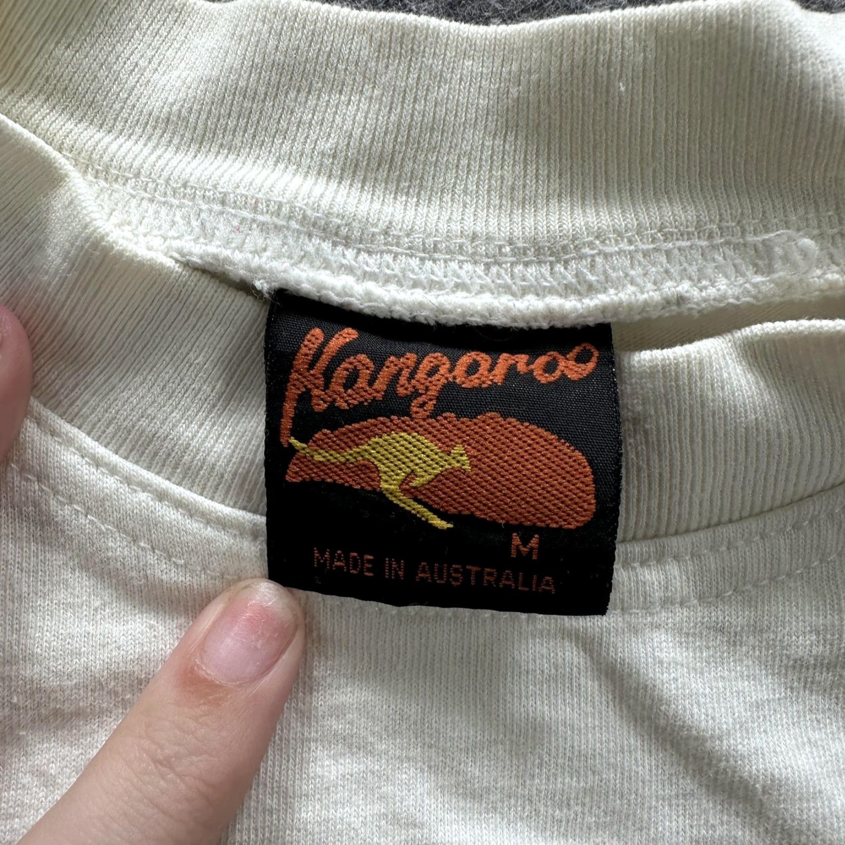 KangaROOS VINTAGE Sydney Australia Shirt Mens Medium White Kangaroo Embroidered Tee SS Size US M / EU 48-50 / 2 - 5 Thumbnail