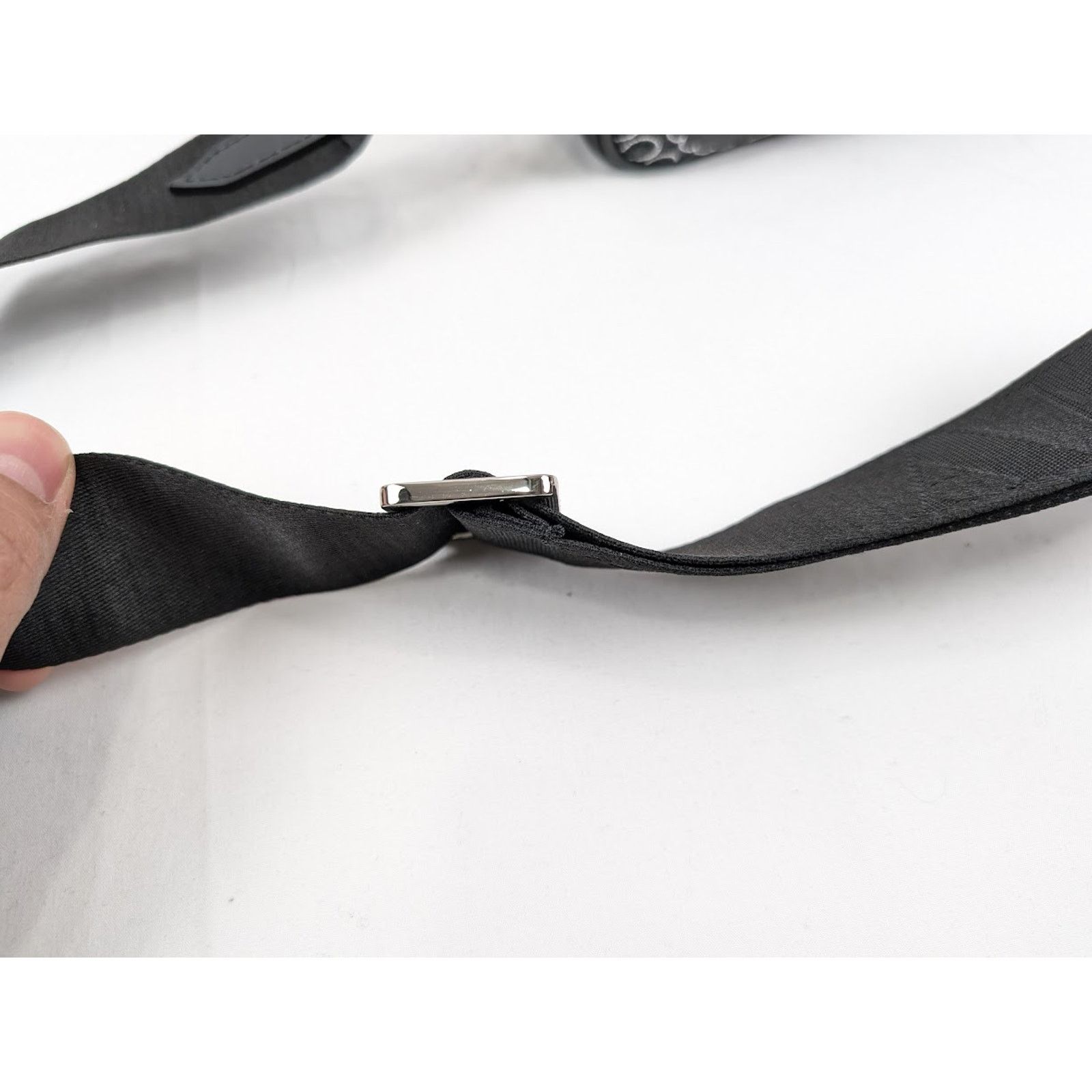 Amiri o1rshd1 Size: OS / Bandana Camera Case in Black Size ONE SIZE - 17 Thumbnail