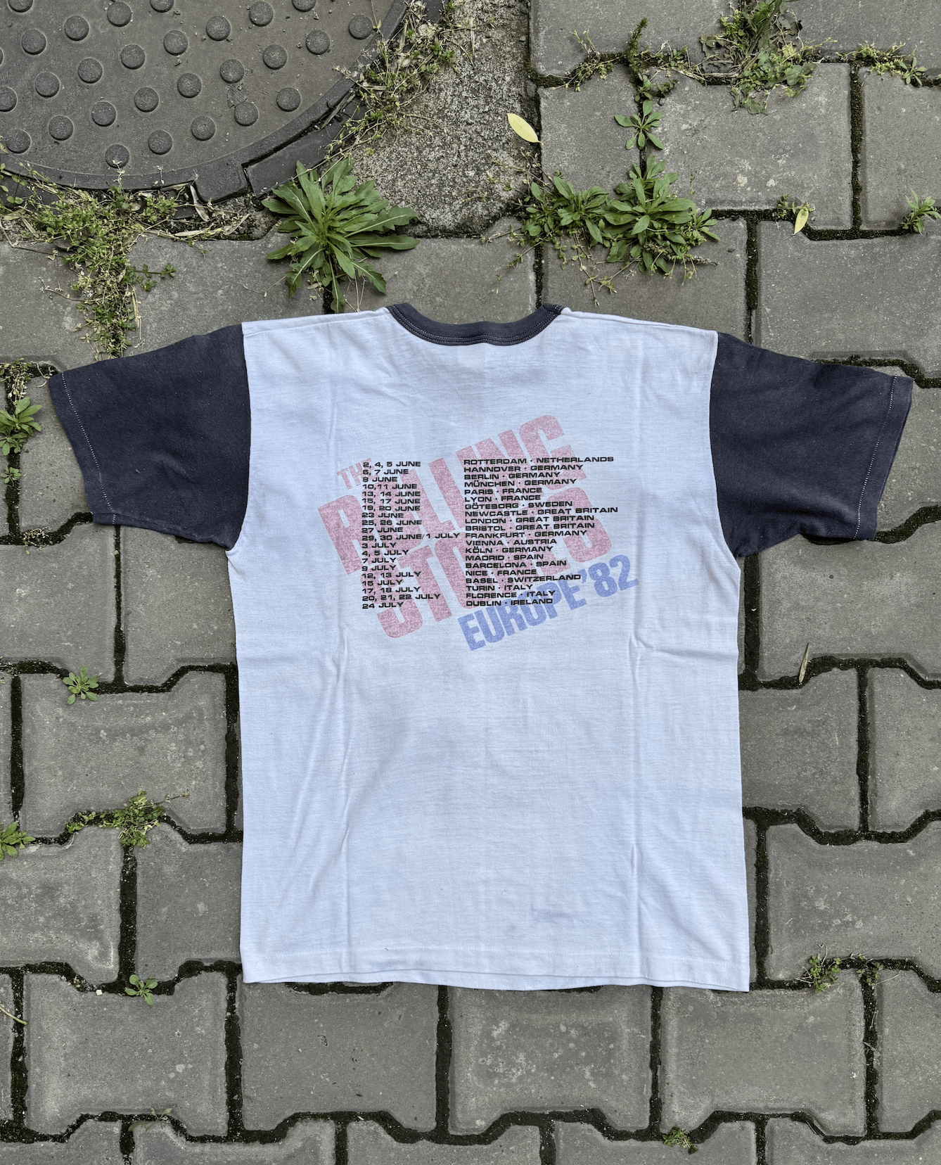Vintage Vintage 1982 The Rolling Stones Band Rock T-Shirt Tee Size M Size US M / EU 48-50 / 2 - 2 Thumbnail