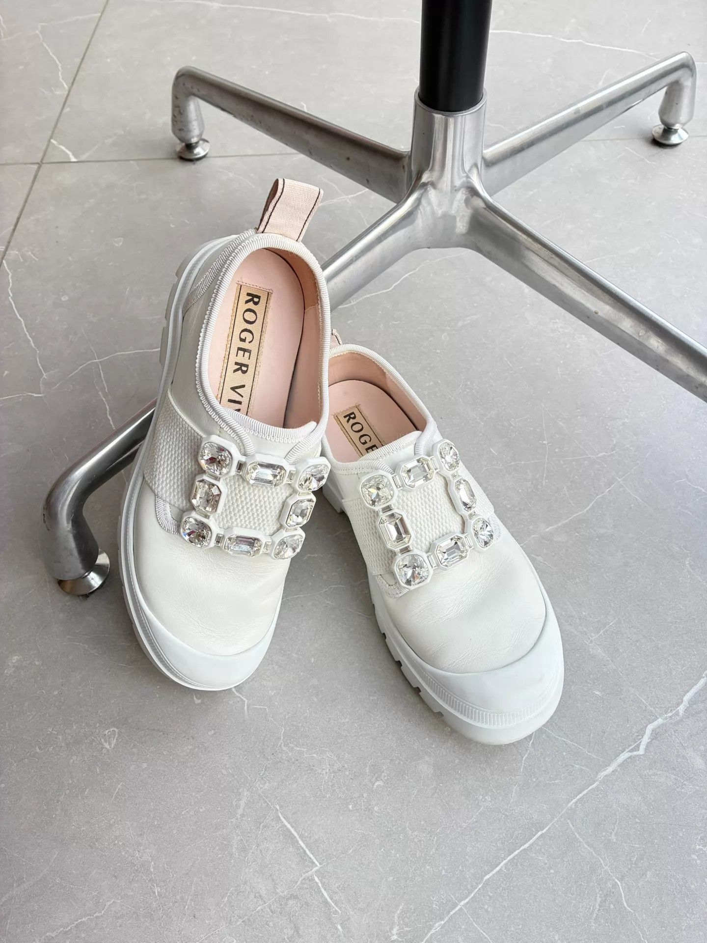 Roger Vivier Roger Vivier White Leather Crystal Platform Sneaker Size 36 Size US 5.5 / IT 35.5 - 1 Thumbnail