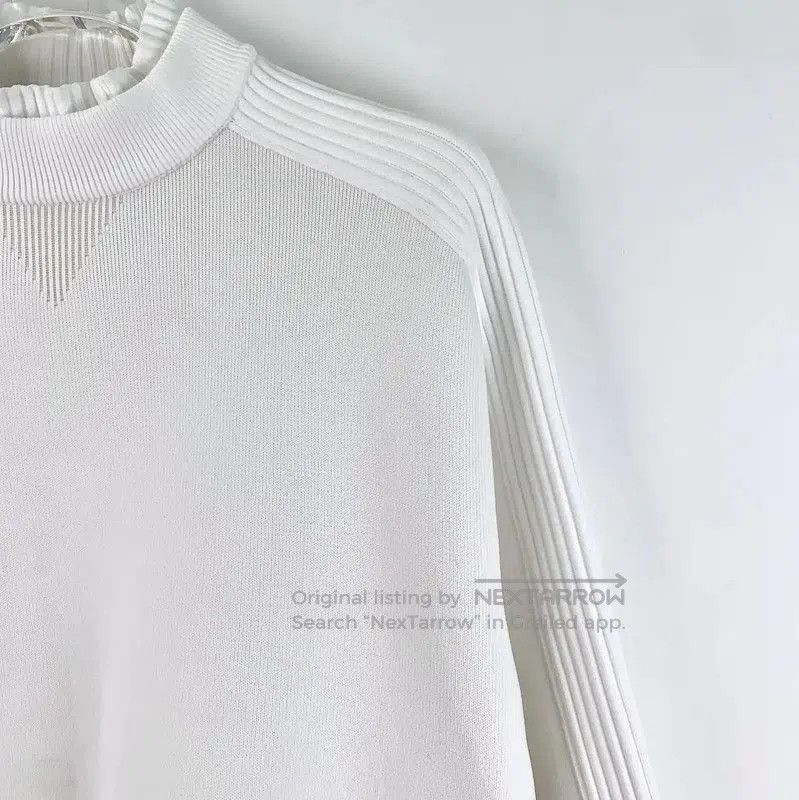Louis Vuitton Louis Vuitton Women's XS White Sweatshirt . Size XS / US 0-2 / IT 36-38 - 3 Thumbnail