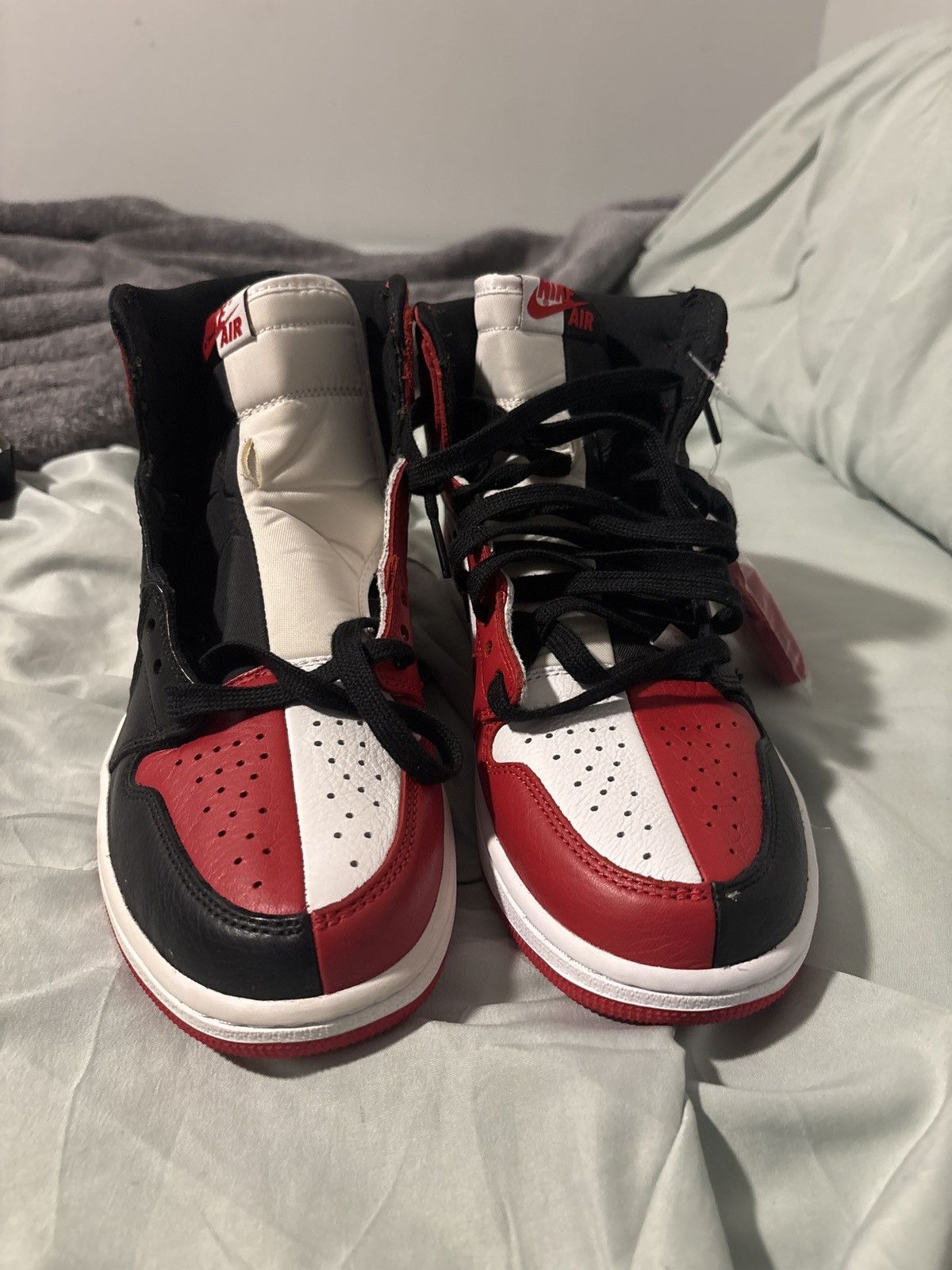 Jordan Brand Jordan retro 1 high og homage to home Size US 9.5 / EU 42-43 - 3 Thumbnail