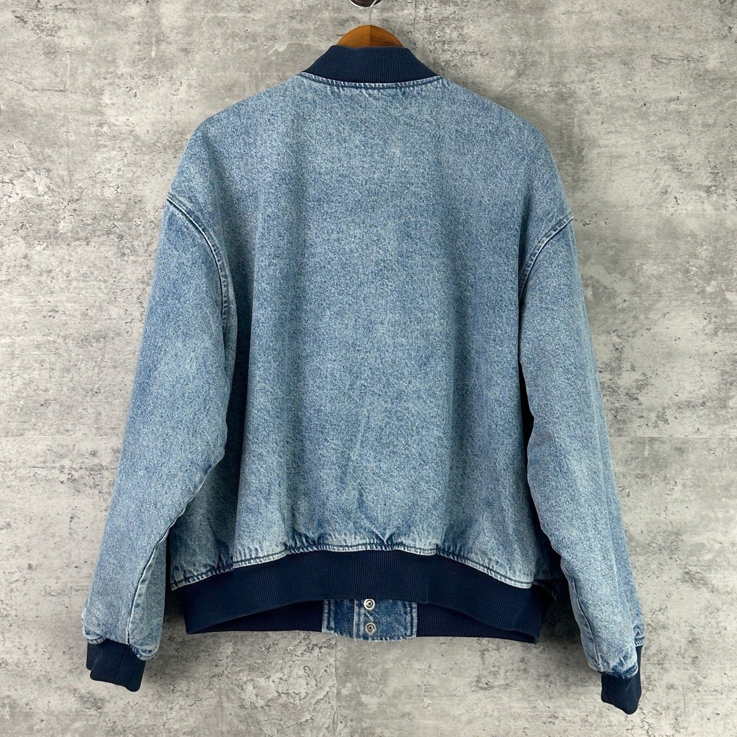 Supreme Supreme Logo Washed Denim Jacket Size US L / EU 52-54 / 3 - 2 Thumbnail