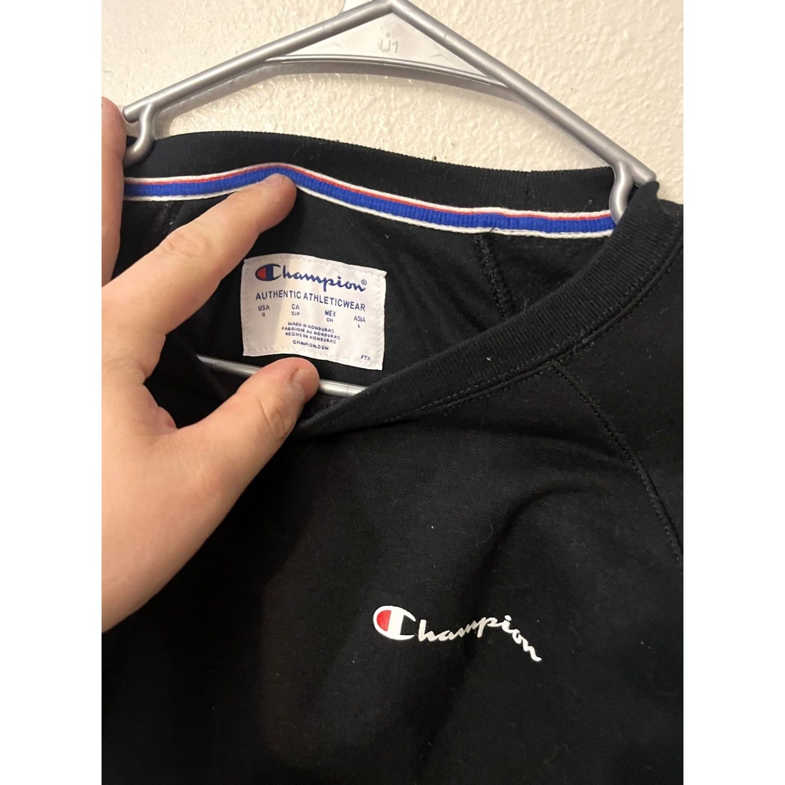 Champion Champion Sweatshirt Adult Size Small Black Solid Crewneck Mens Polyester Blend Size US S / EU 44-46 / 1 - 3 Thumbnail