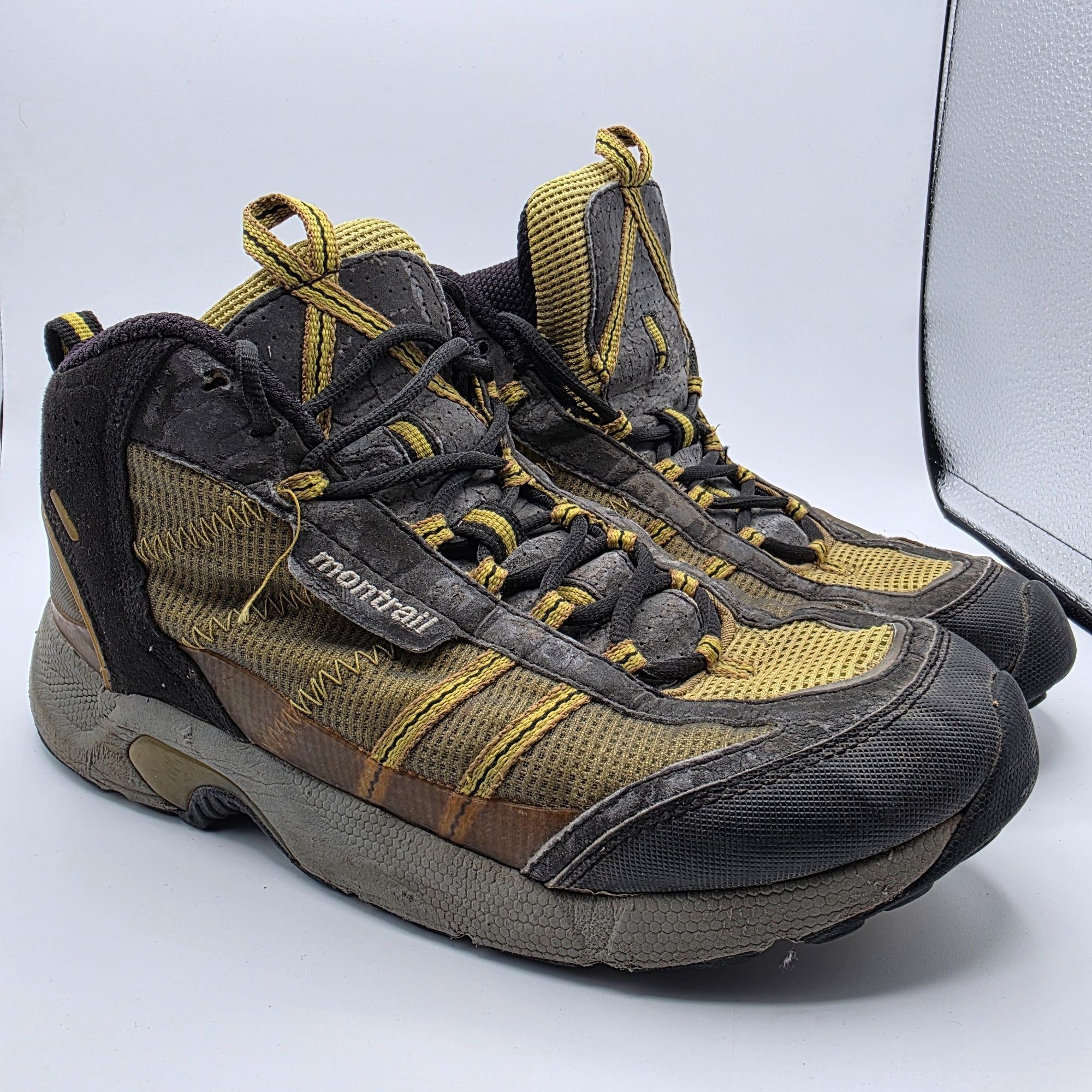 Montrail Namche Mid Mens Size 11 Yellow Black Hiking Boots C