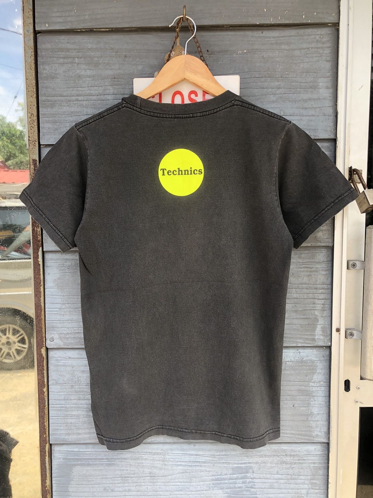 Vintage Vintage 90s Beauty Sunfaded Technics DJ Tshirts Size US S / EU 44-46 / 1 - 9 Thumbnail