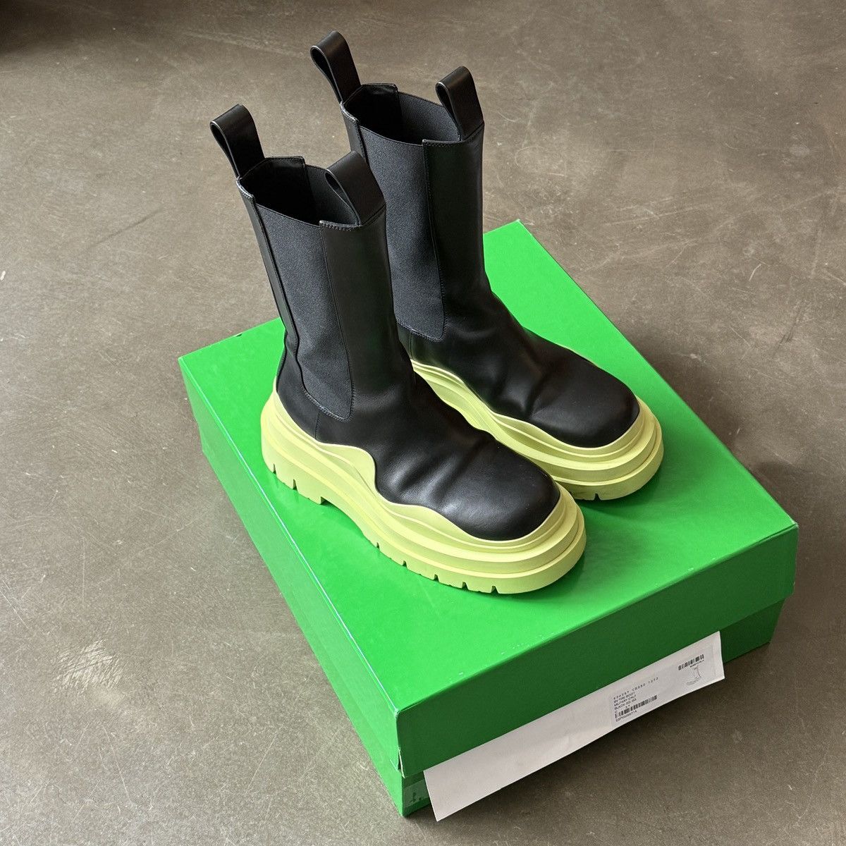 Bottega Veneta Bottega Veneta Tire Chelsea Boots Size US 7 / IT 37 - 2 Thumbnail