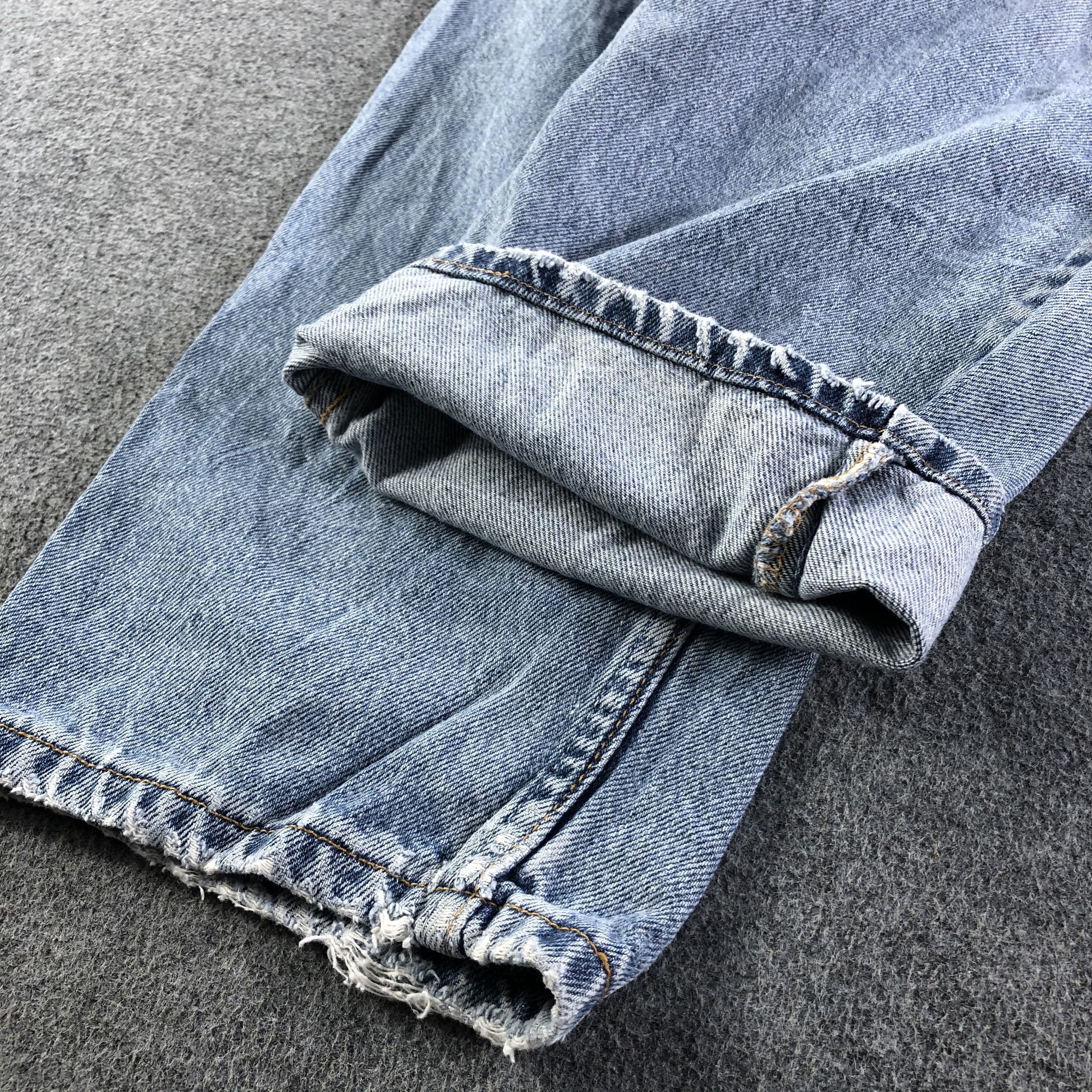 Levi's Vintage Levis 560 Jeans-J3366 Size US 37 - 7 Thumbnail
