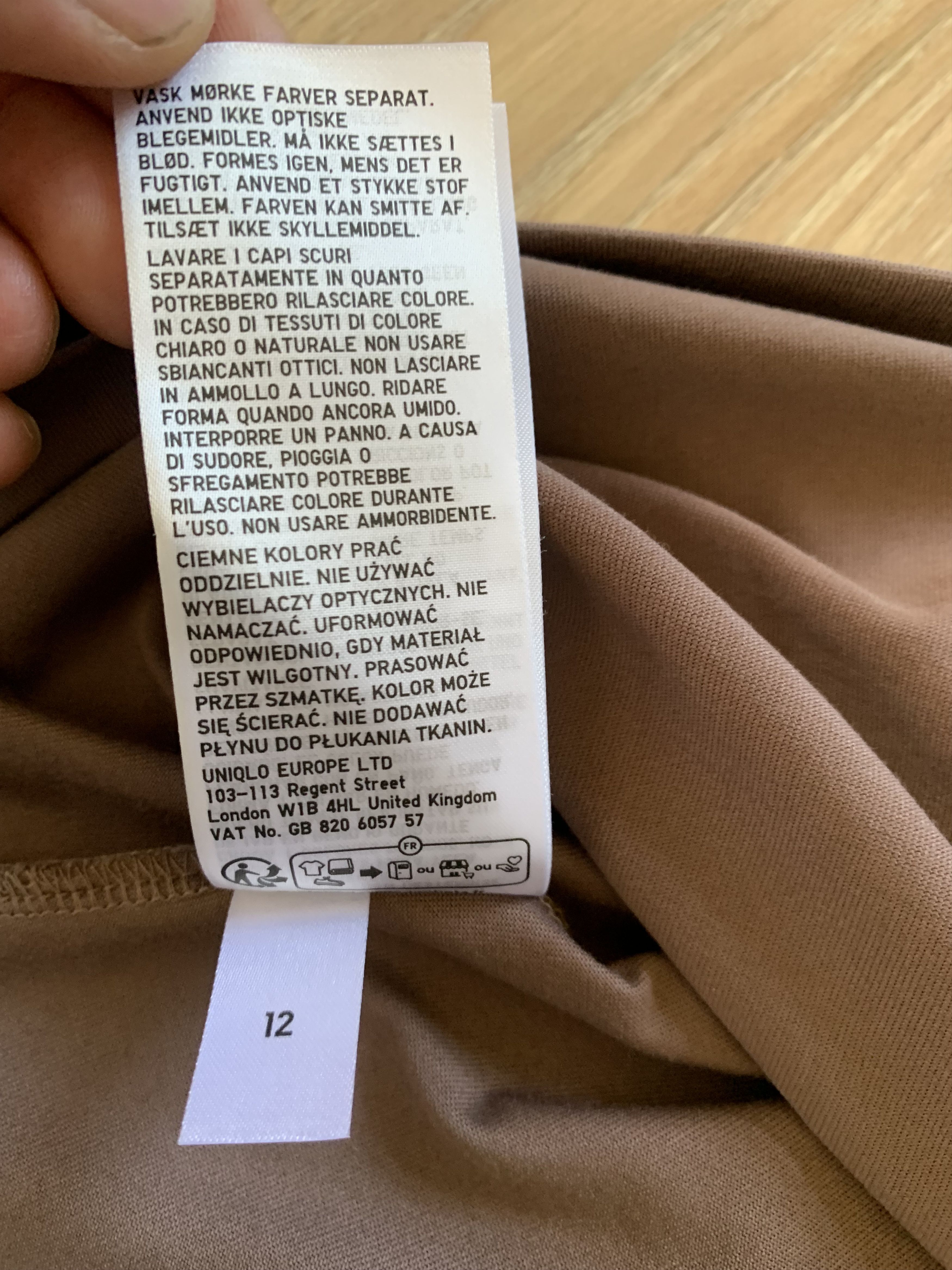 Uniqlo Uniqlo Cotton Basic Pocket T Shirt Size US L / EU 52-54 / 3 - 7 Thumbnail